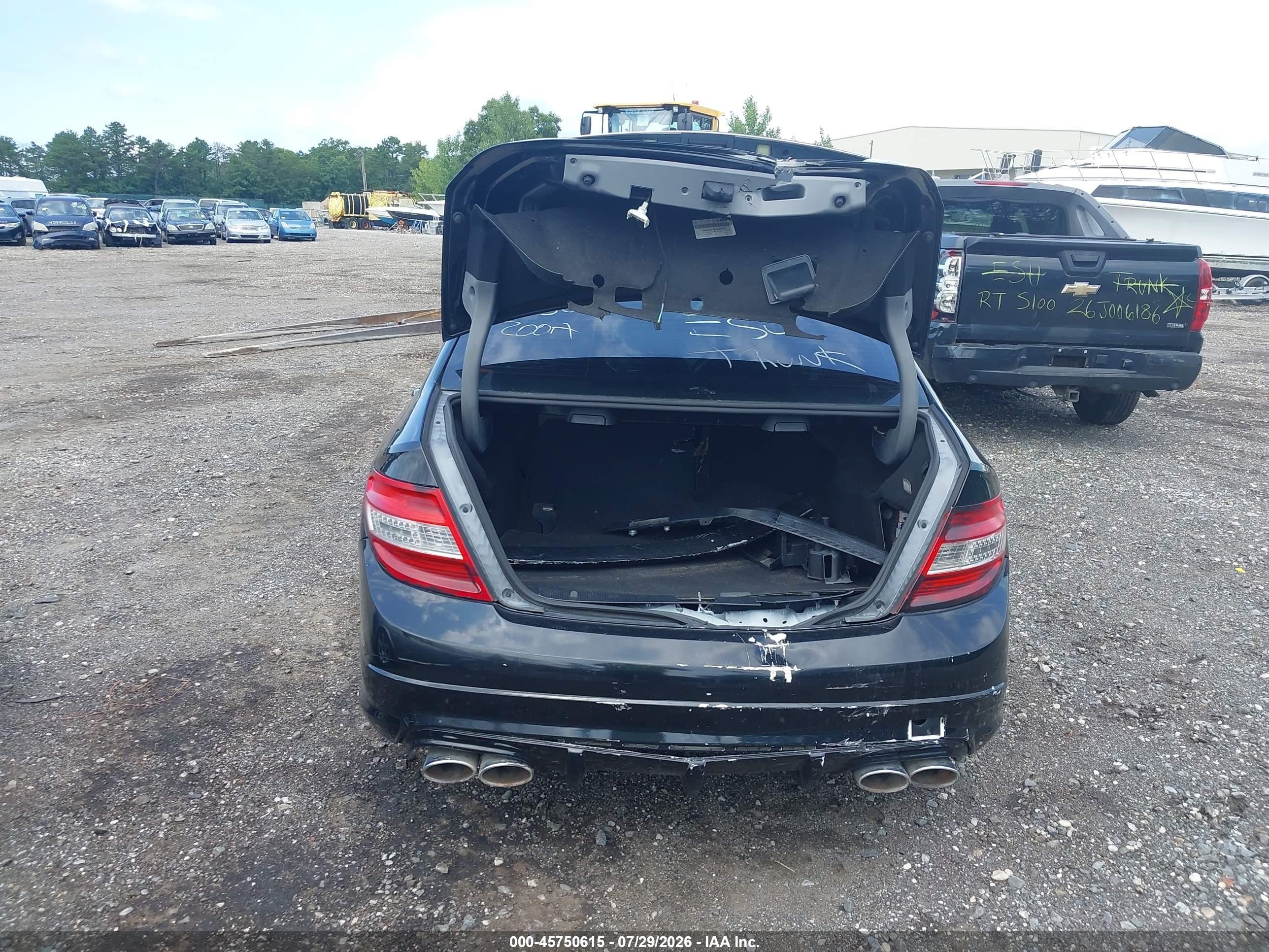 2009 Mercedes-benz C 63 Amg   Black vin: WDDGF77X39F302102