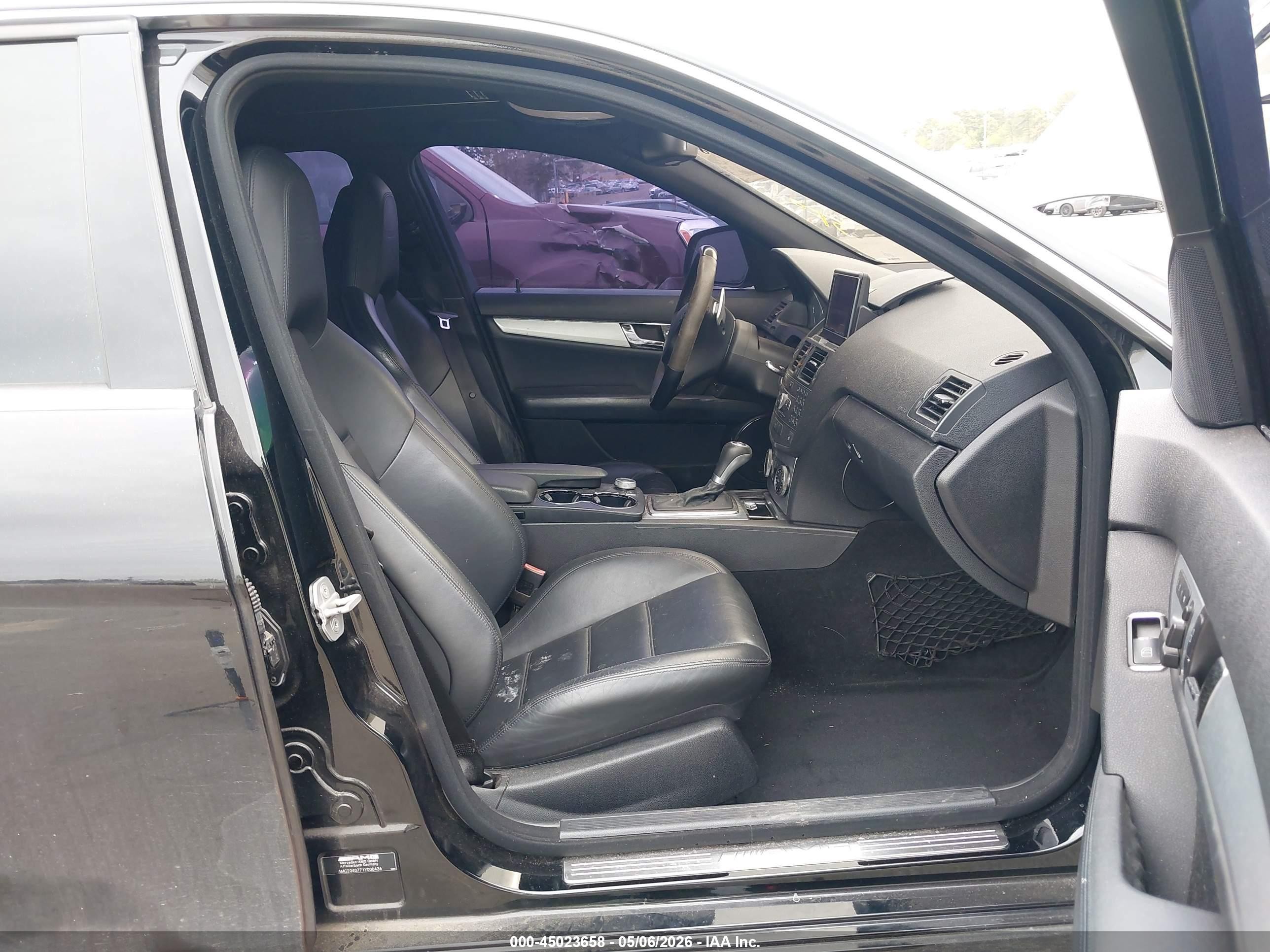 2009 Mercedes-benz C 63 Amg   Черный vin: WDDGF77X79F218915