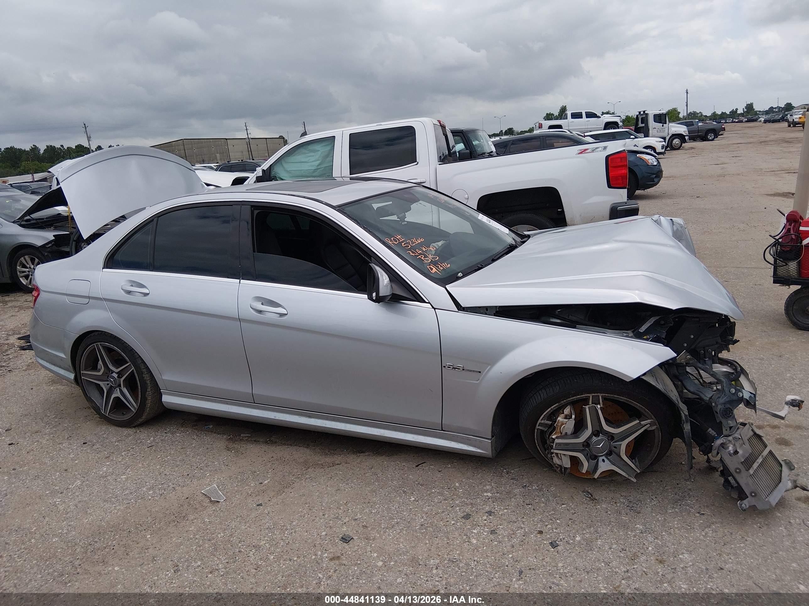 2009 Mercedes-benz C 63 Amg   Silver vin: WDDGF77X99F220438