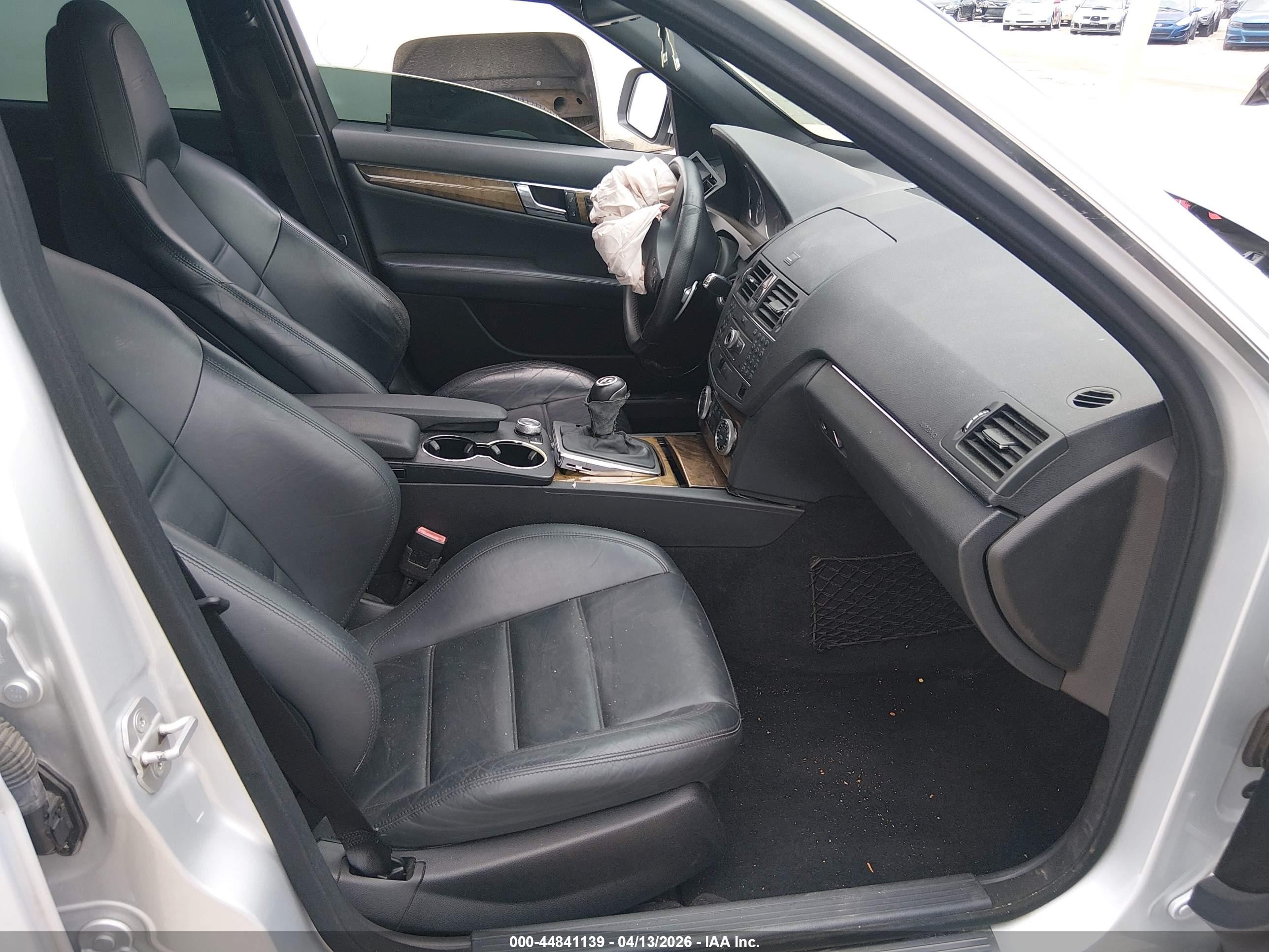 2009 Mercedes-benz C 63 Amg   Silver vin: WDDGF77X99F220438