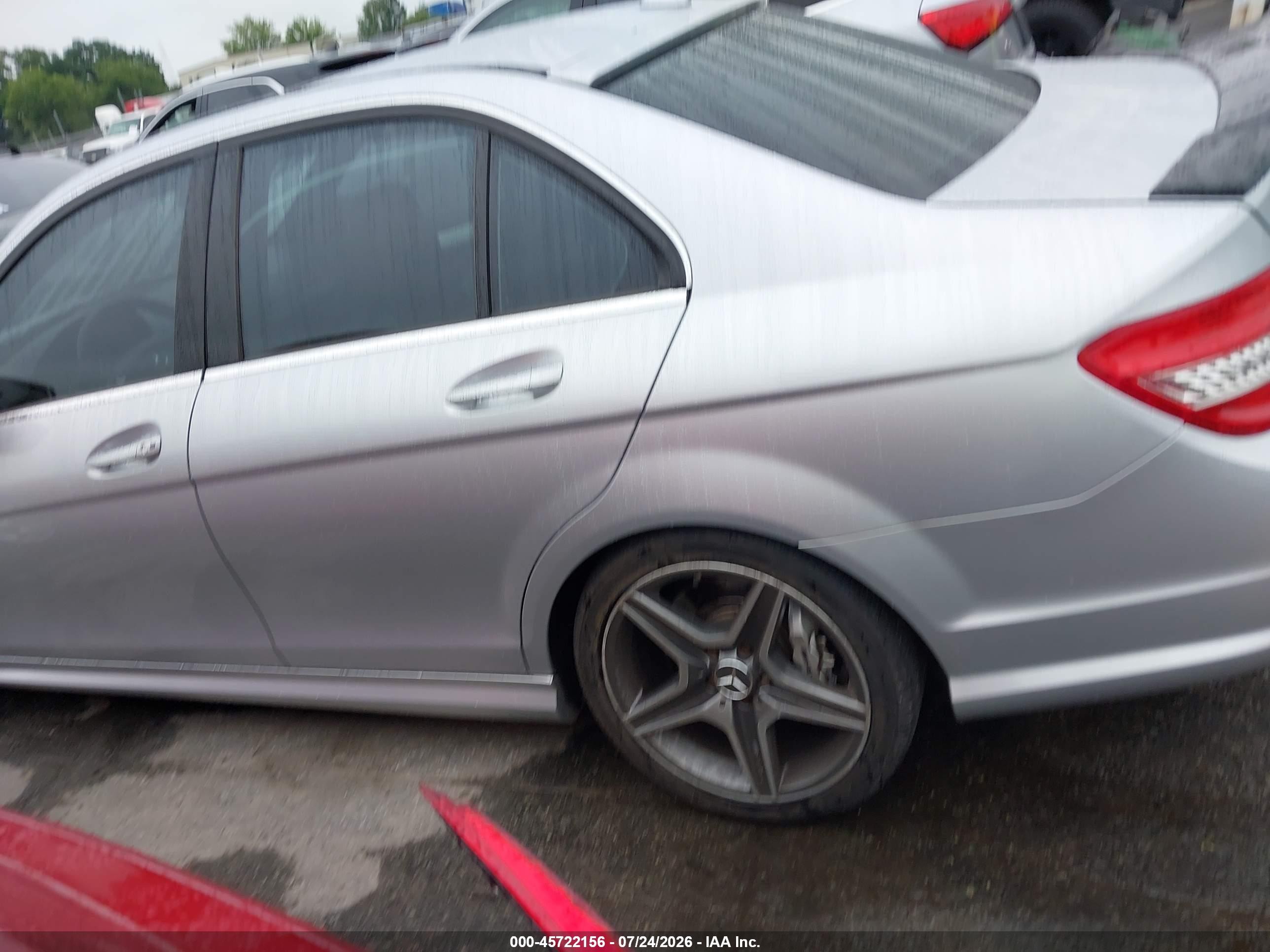 2010 Mercedes-benz C 63 Amg   Silver vin: WDDGF7HB0AF444138