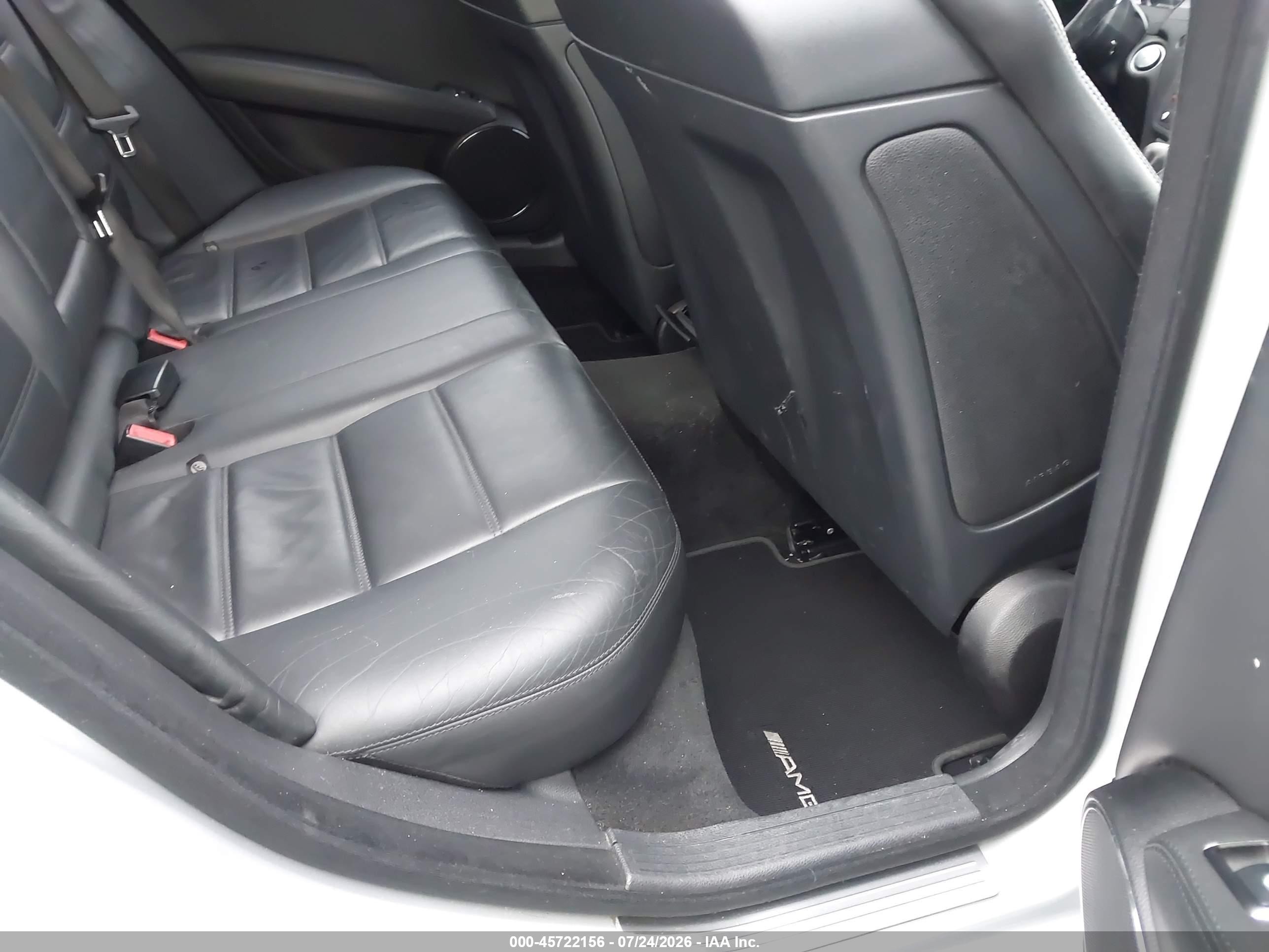 2010 Mercedes-benz C 63 Amg   Silver vin: WDDGF7HB0AF444138