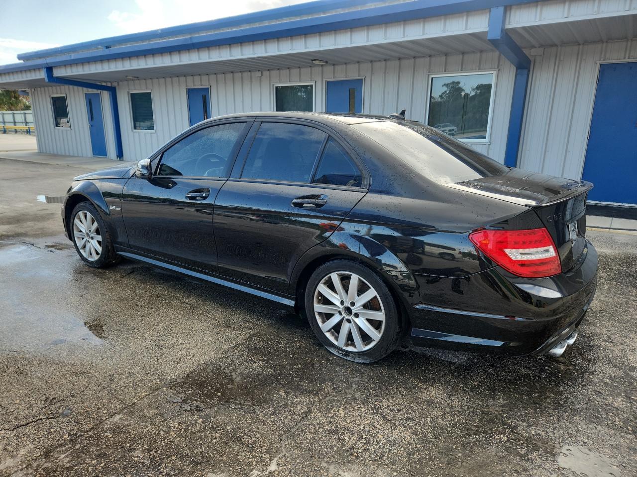 2014 Mercedes-benz C 63 Amg Black vin: WDDGF7HB7EA961679 Damage: Left Qtr Panel, Dent(S) W/No Paint Dmg, 1/2 To 1 Inch
