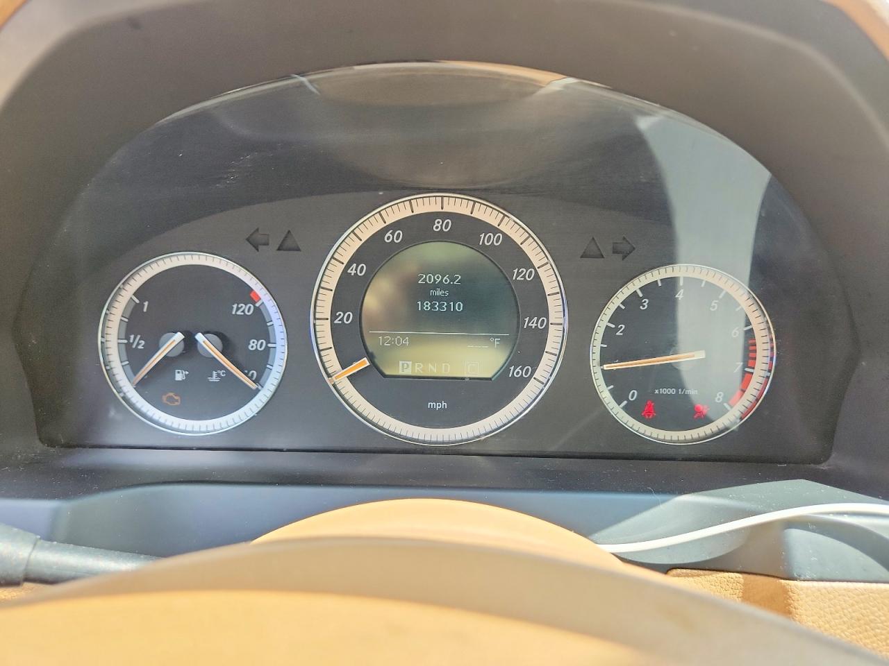 2008 Mercedes-benz C 300 4matic White vin: WDDGF81X08F085573