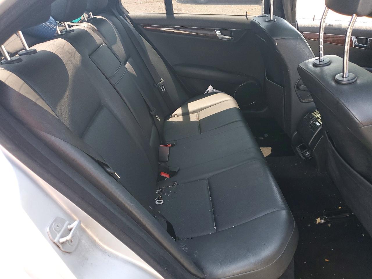 2009 Mercedes-benz C 300 4matic Silver vin: WDDGF81X09F251060