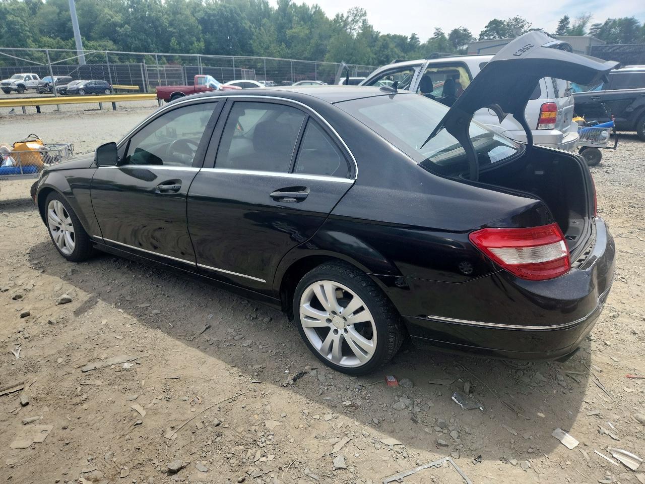 2009 Mercedes-benz C-class C300 Luxury Black vin: WDDGF81X09R044893