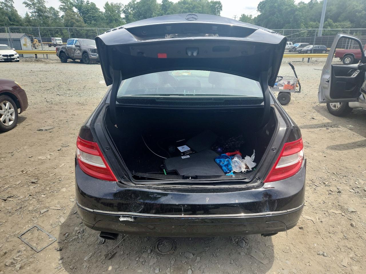 2009 Mercedes-benz C-class C300 Luxury Black vin: WDDGF81X09R044893
