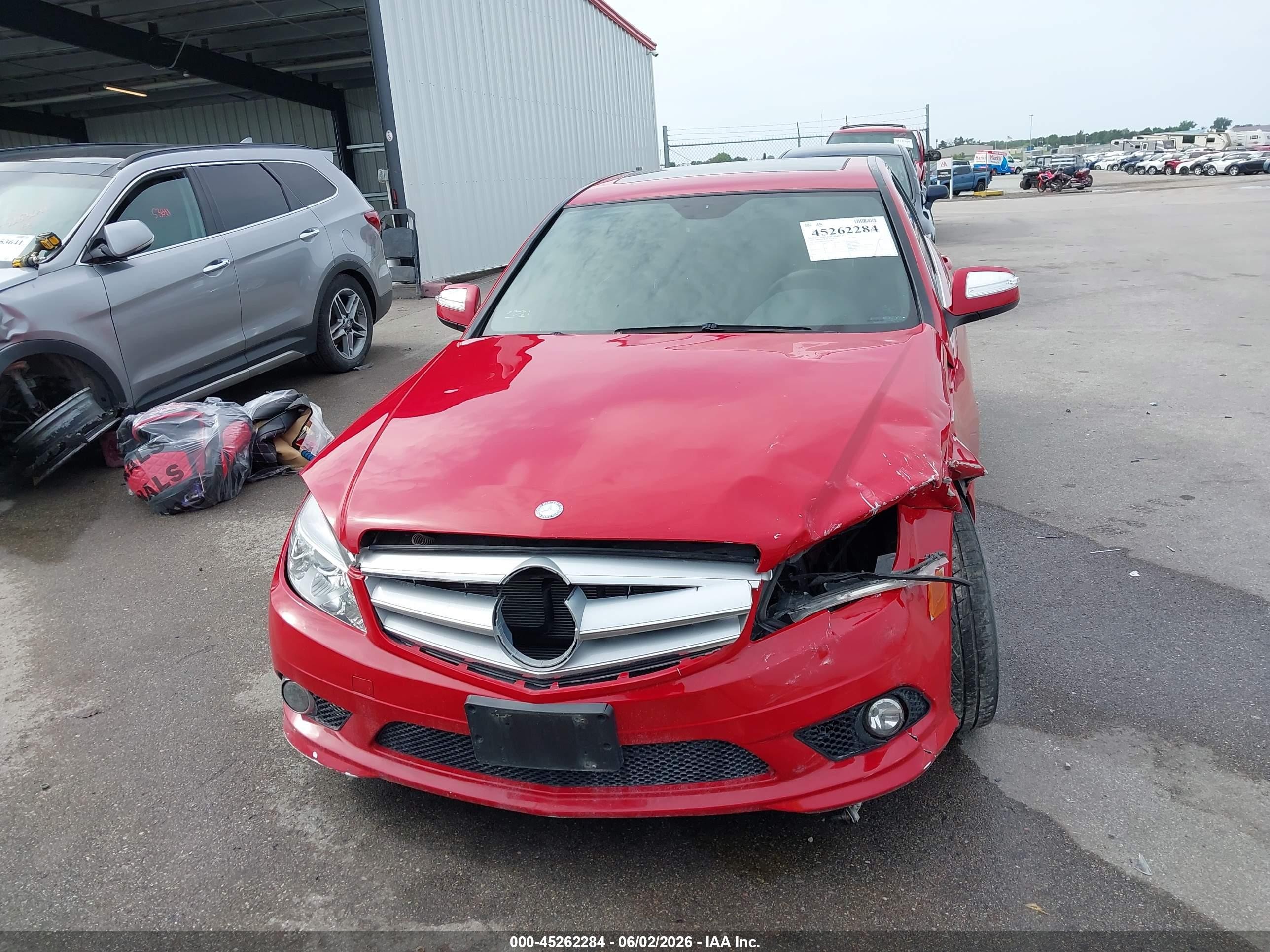 2009 Mercedes-benz C 300 Sport 4matic Red vin: WDDGF81X09R063802