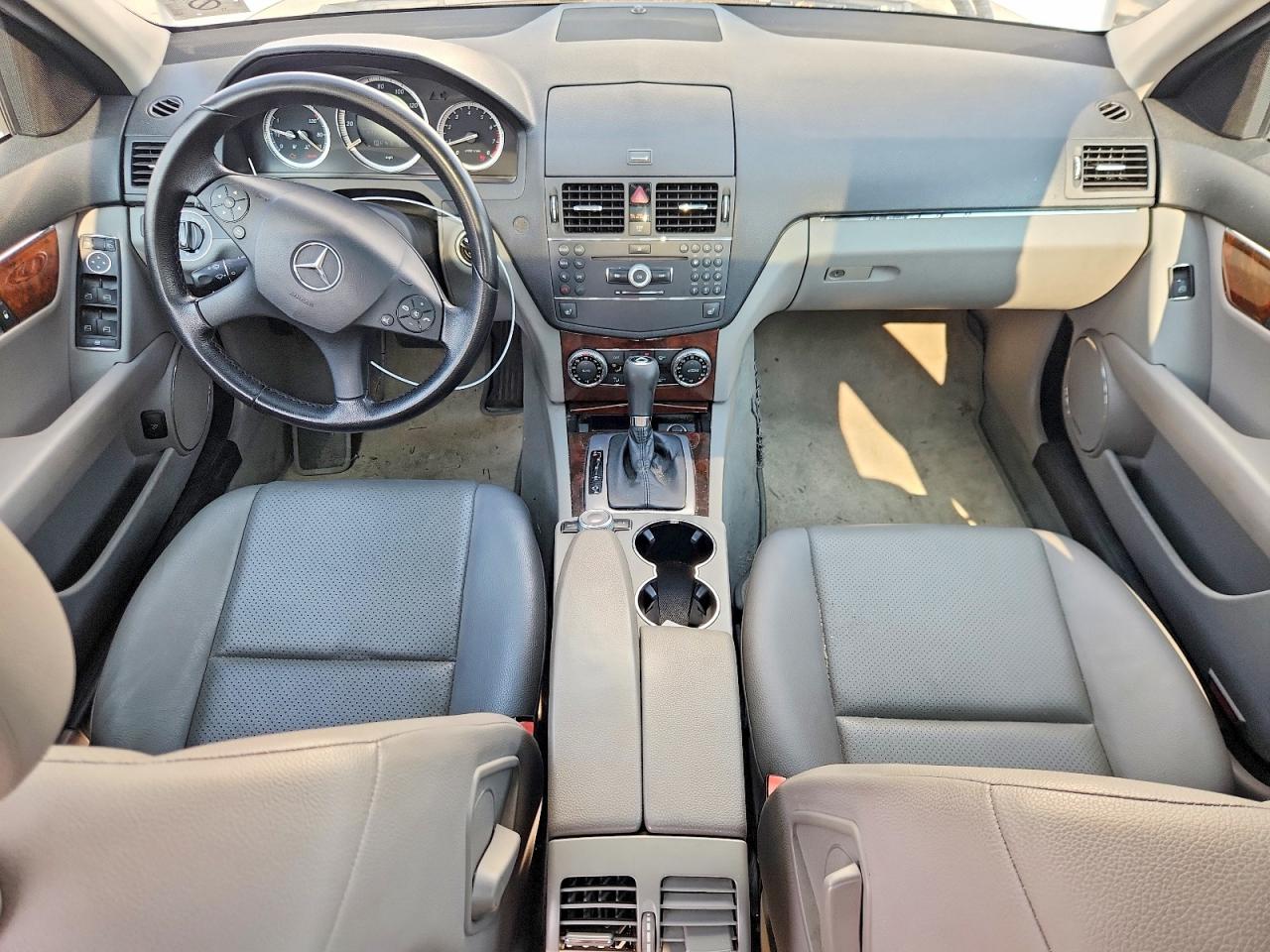 2008 Mercedes-benz C 300 4matic Silver vin: WDDGF81X18F060357