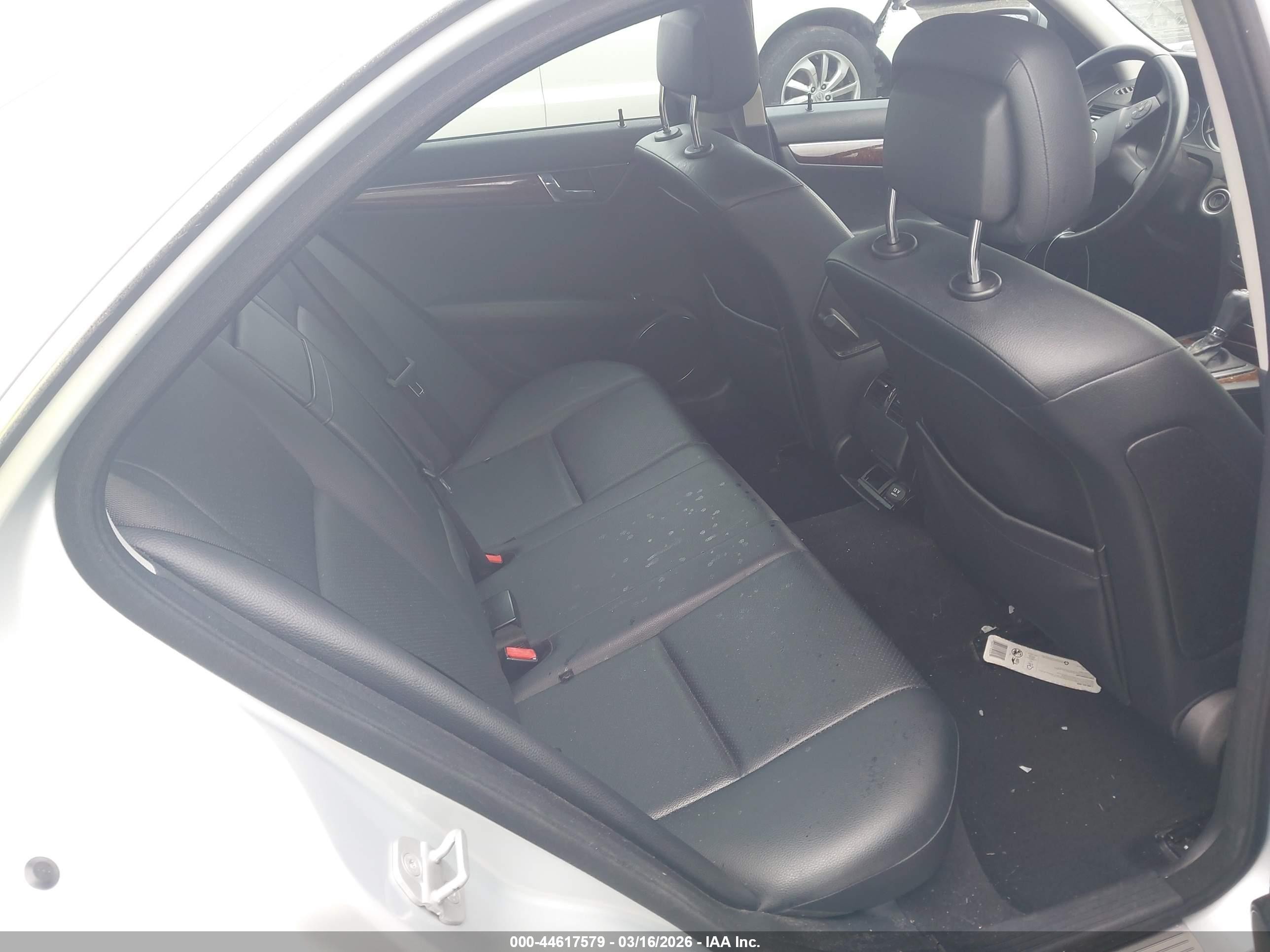 2008 Mercedes-benz C 300 Luxury 4matic Silver vin: WDDGF81X18F074419