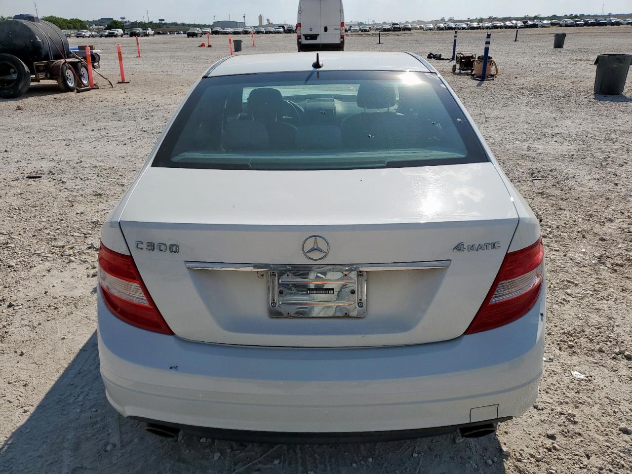 2008 Mercedes-benz C 300 4matic White vin: WDDGF81X18F090264