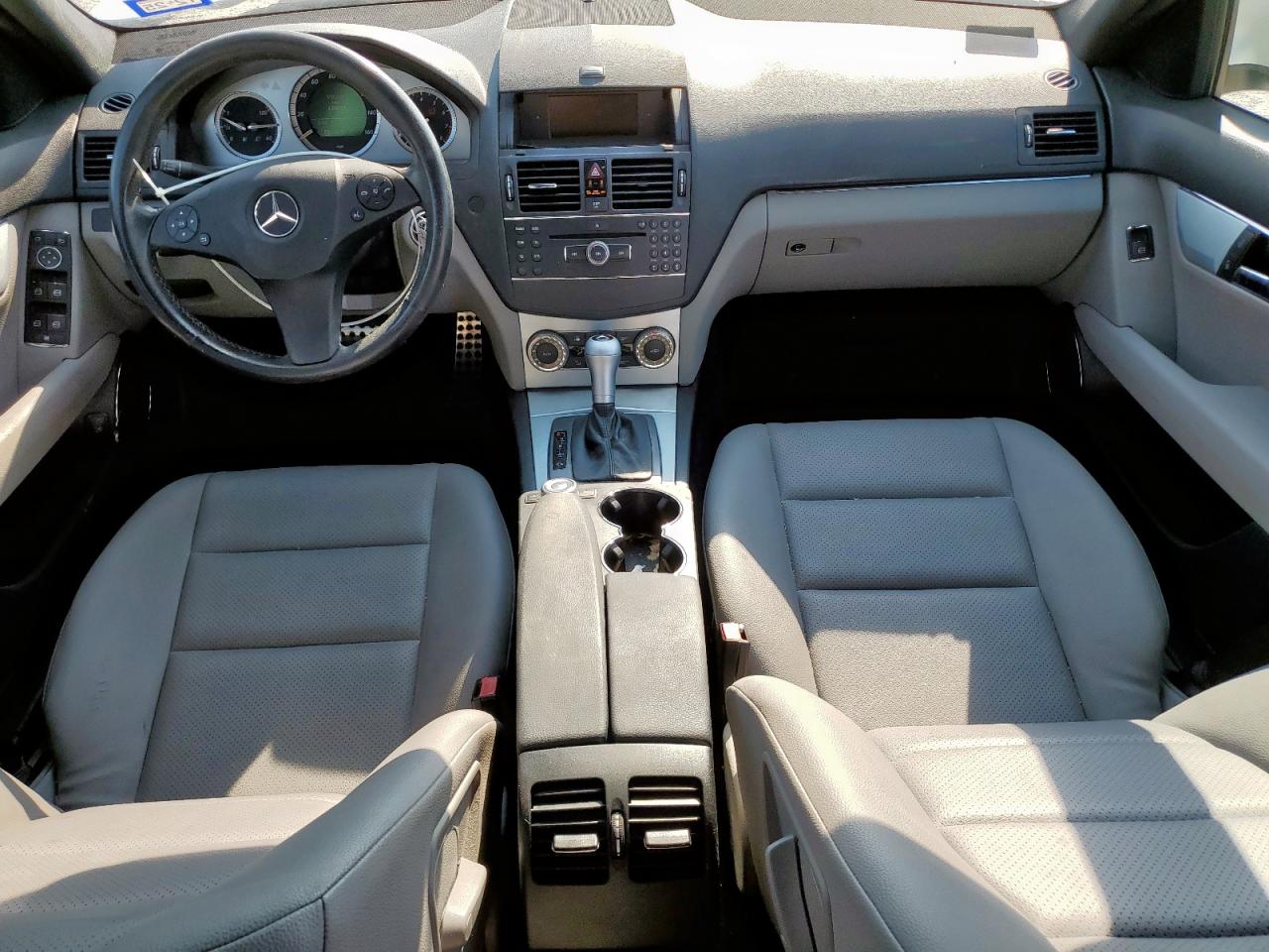 2008 Mercedes-benz C 300 4matic White vin: WDDGF81X18F090264