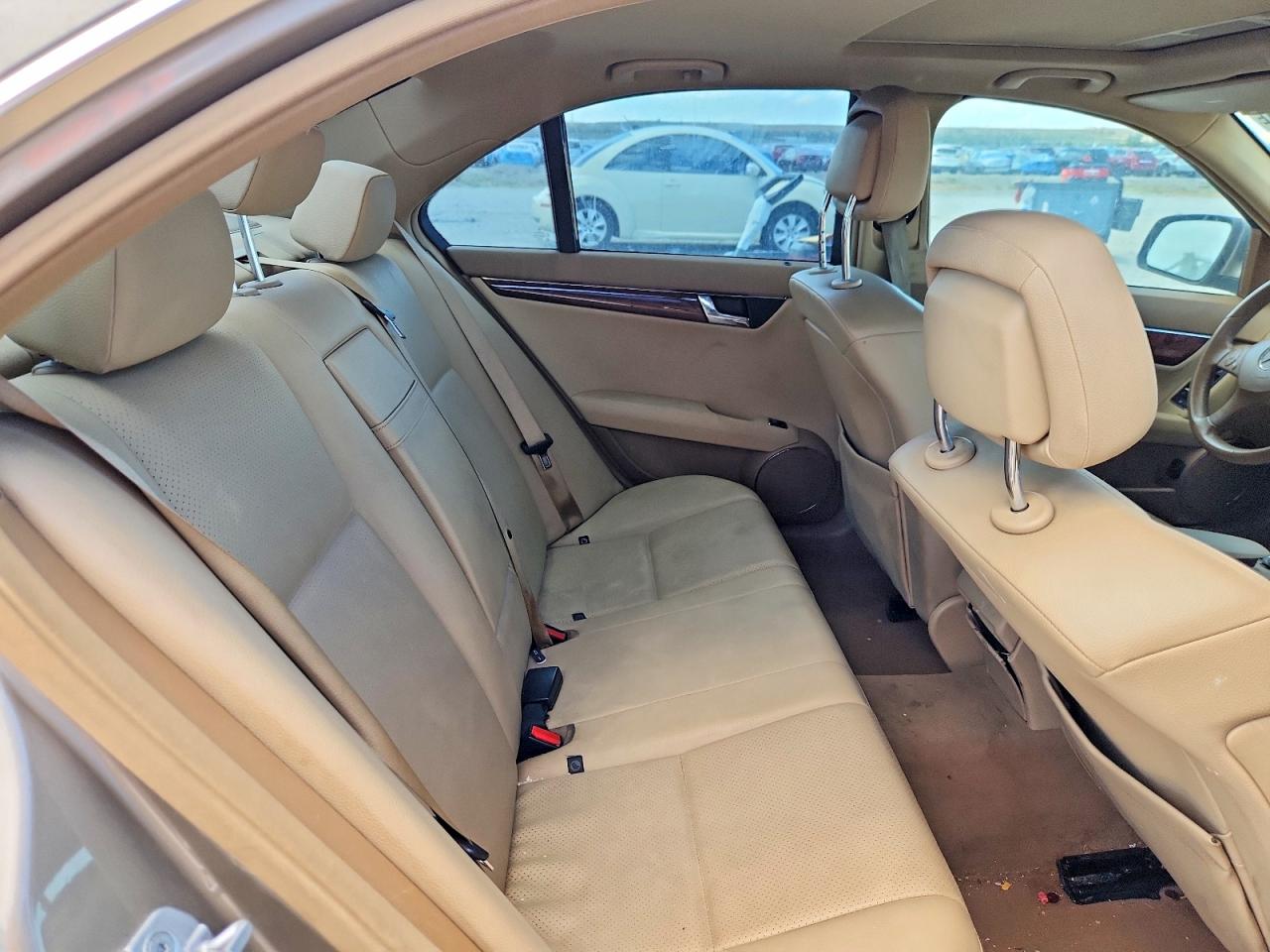 2008 Mercedes-benz C 300 4matic Gold vin: WDDGF81X18F090703