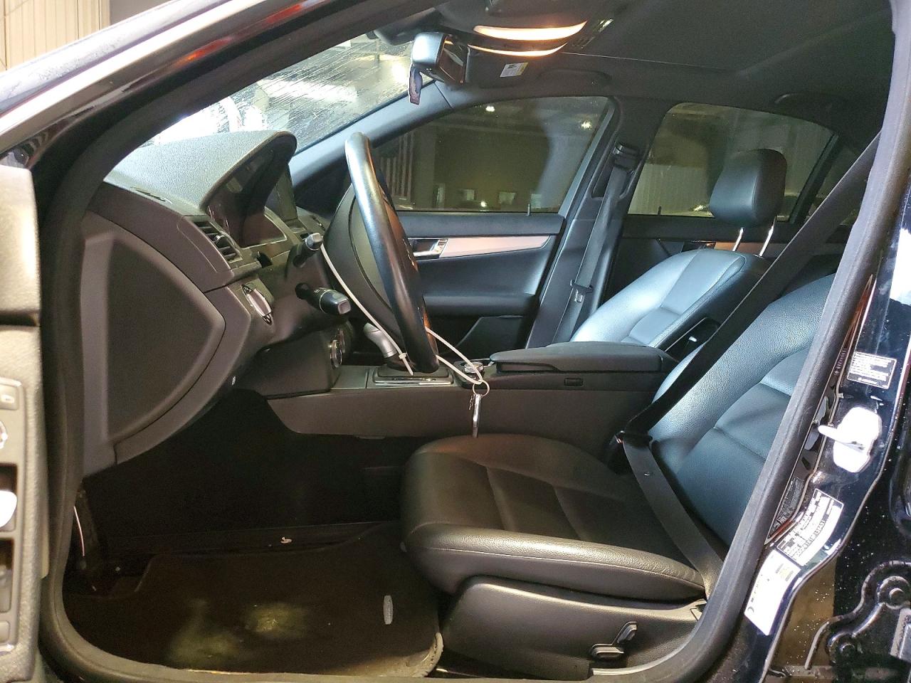 2008 Mercedes-benz C 300 4matic Black vin: WDDGF81X18F135431