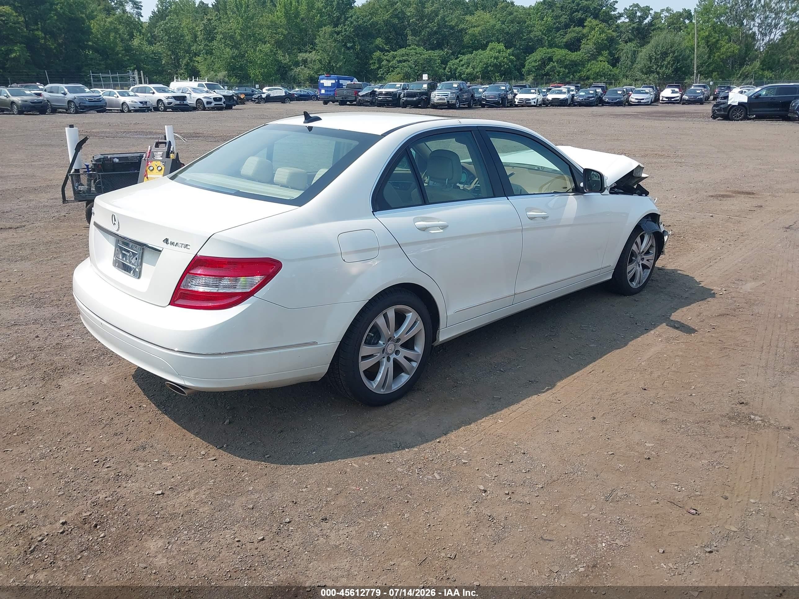 2008 Mercedes-benz C 300 Luxury 4matic/sport 4matic Белый vin: WDDGF81X28F055040