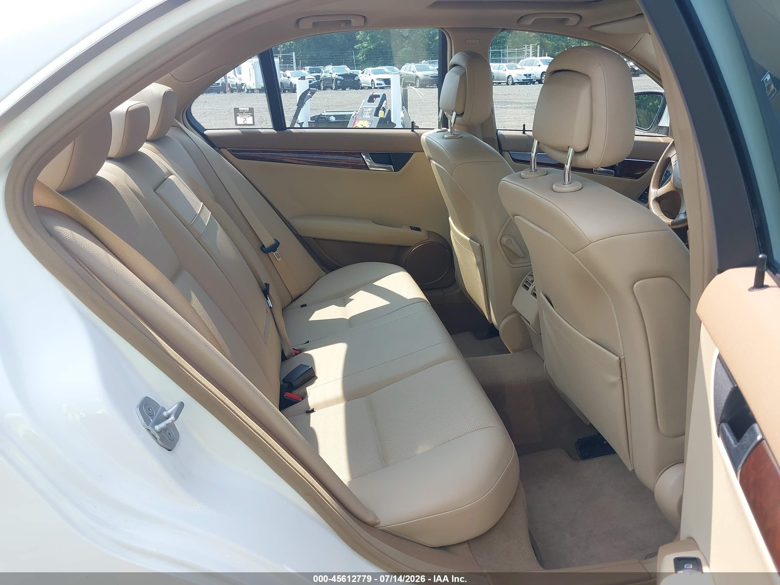 2008 Mercedes-benz C 300 Luxury 4matic/sport 4matic Белый vin: WDDGF81X28F055040