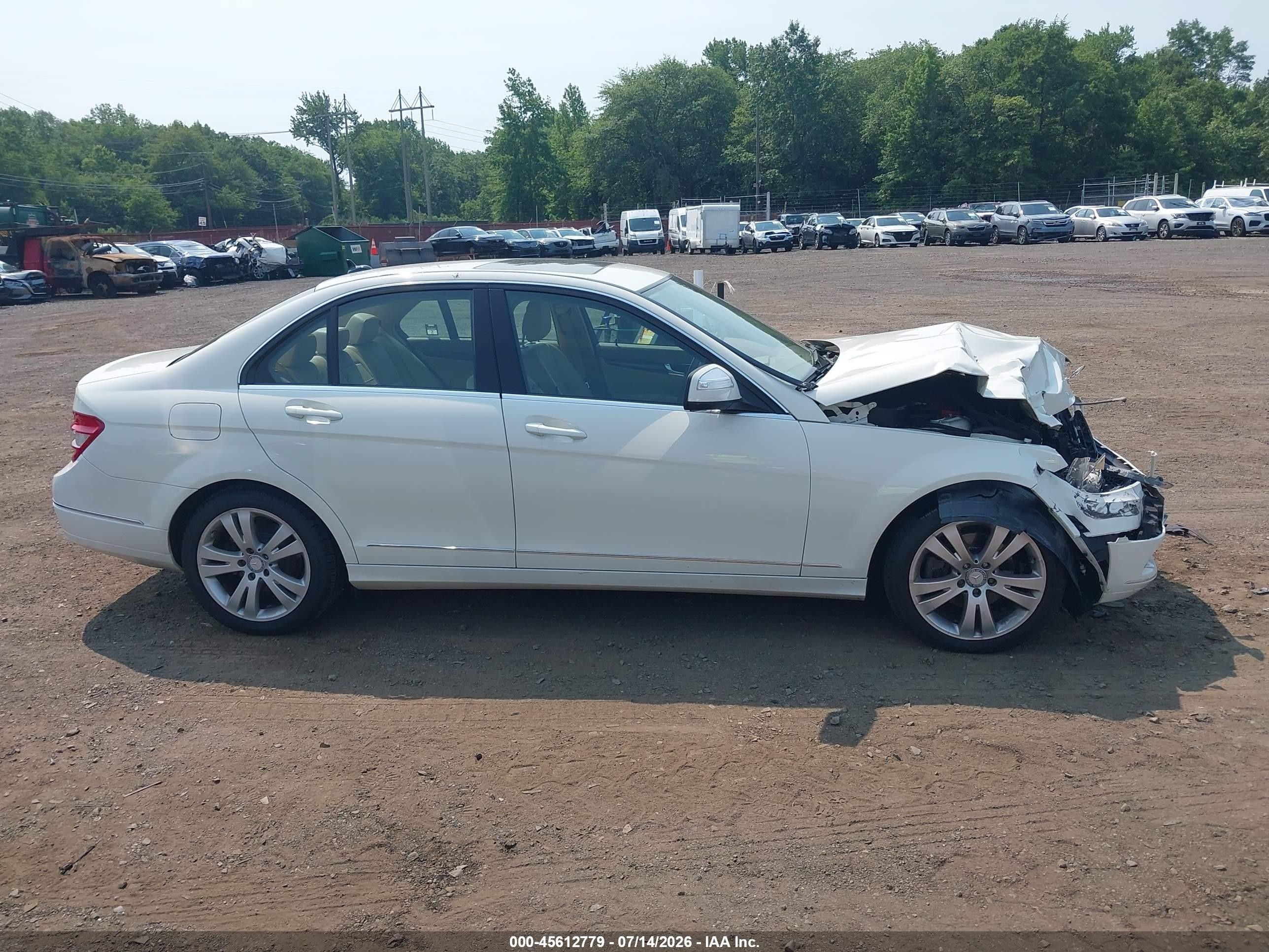 2008 Mercedes-benz C 300 Luxury 4matic/sport 4matic Белый vin: WDDGF81X28F055040
