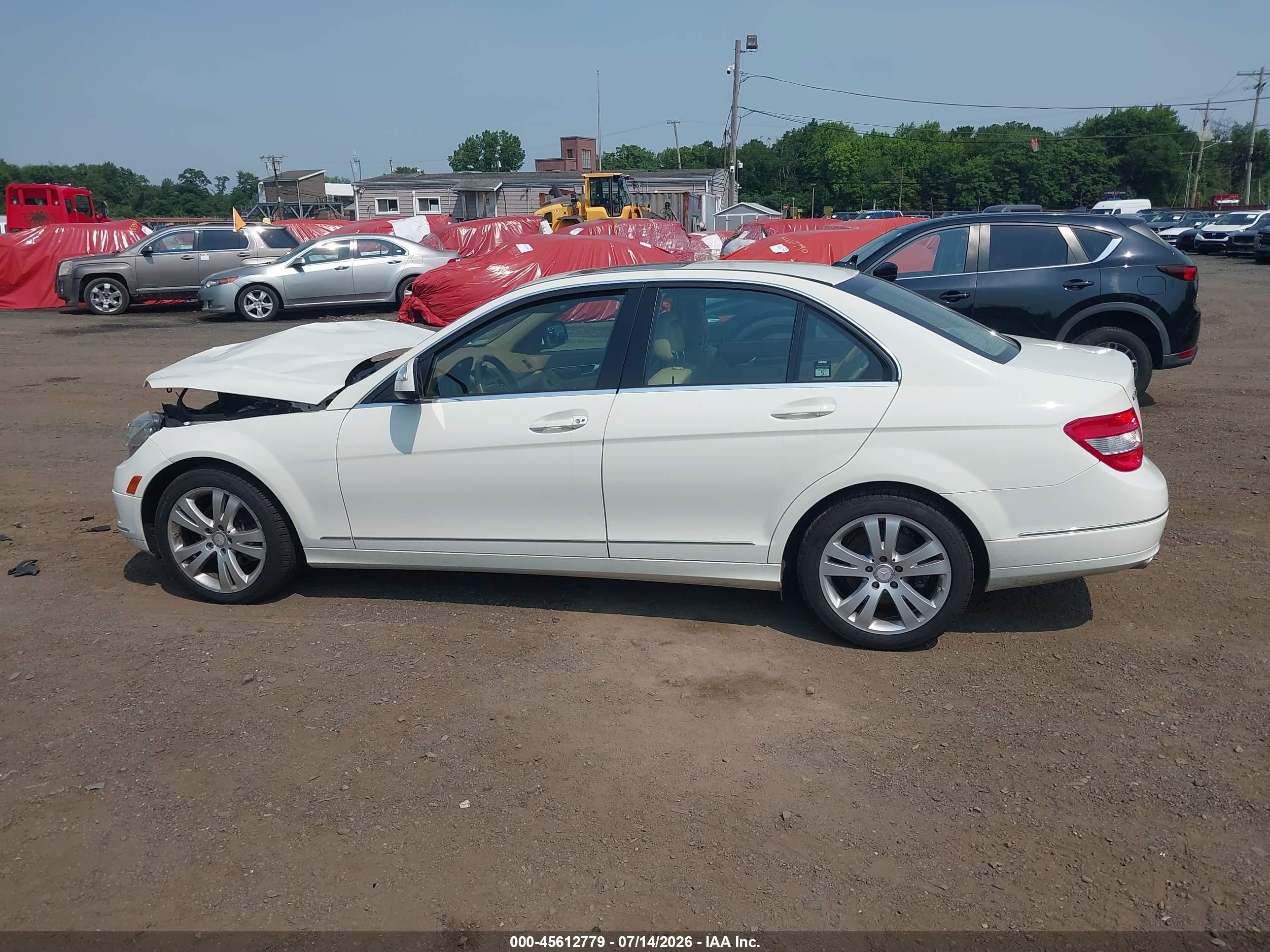 2008 Mercedes-benz C 300 Luxury 4matic/sport 4matic Белый vin: WDDGF81X28F055040