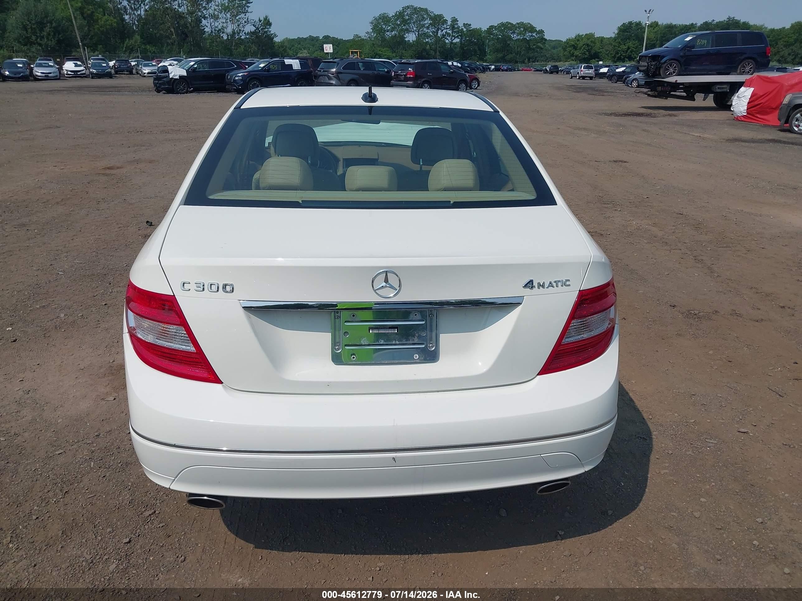 2008 Mercedes-benz C 300 Luxury 4matic/sport 4matic Белый vin: WDDGF81X28F055040