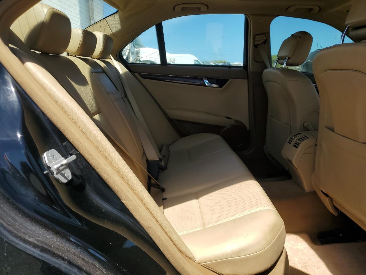 2008 Mercedes Benz C 300 4matic Black vin: WDDGF81X28F064210