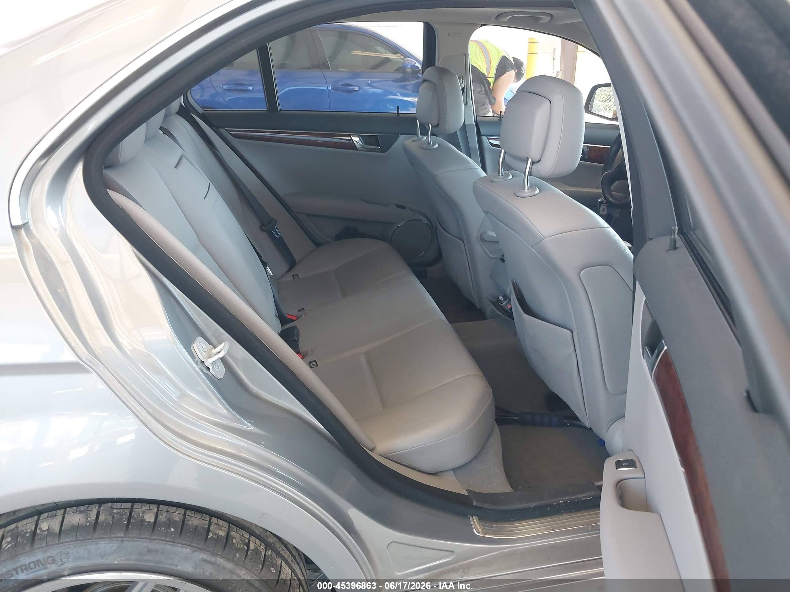 2008 Mercedes-benz C 300 Luxury 4matic/sport 4matic Silver vin: WDDGF81X28F094596