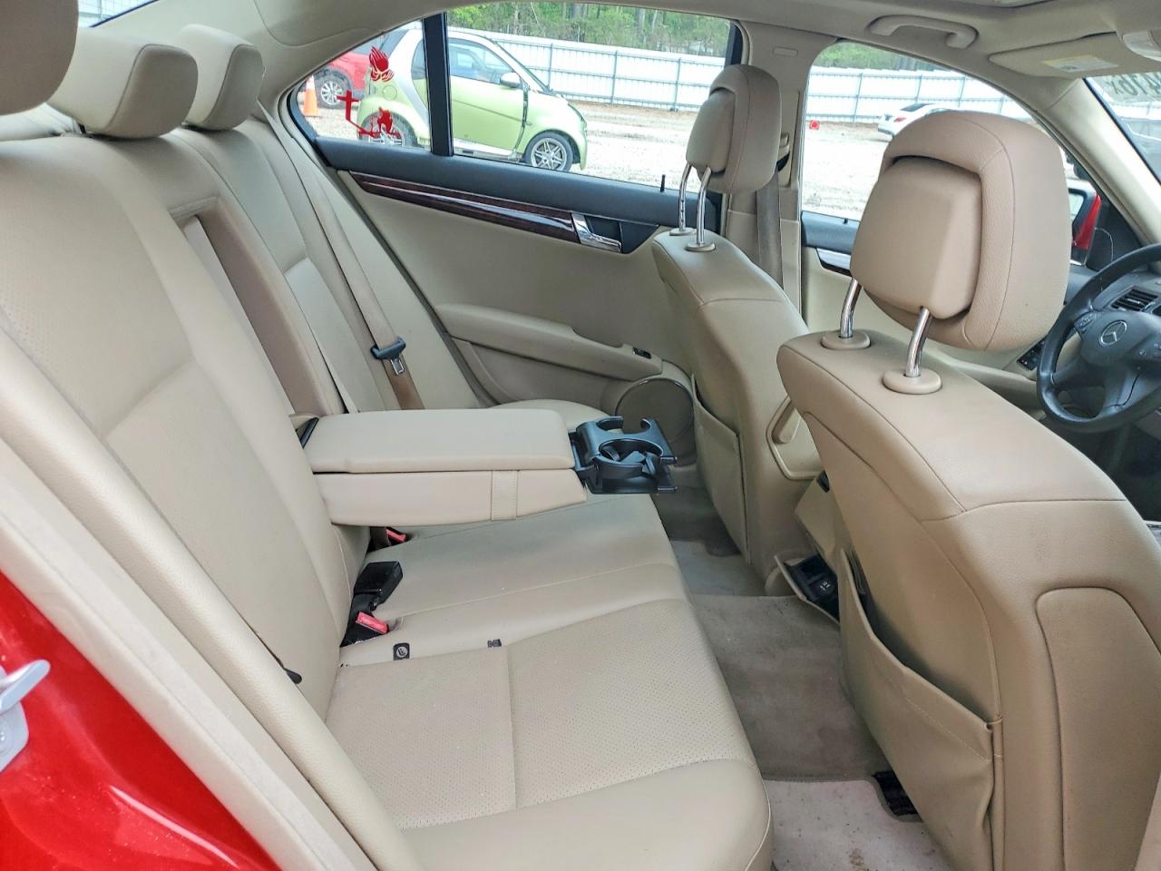 2009 Mercedes-benz C 300 4matic Red vin: WDDGF81X29F220649