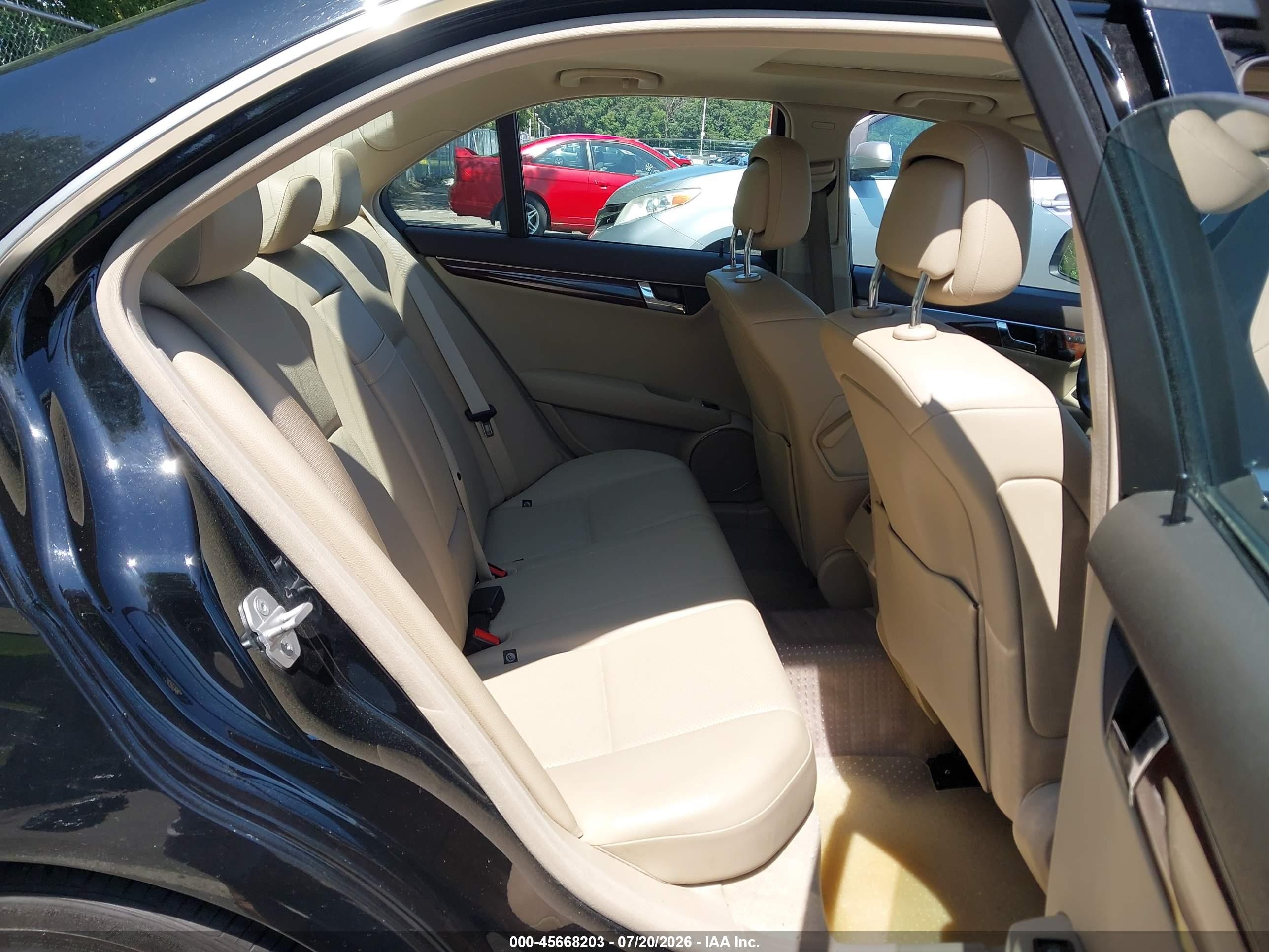 2009 Mercedes-benz C 300 Luxury 4matic/sport 4matic Black vin: WDDGF81X29F330374