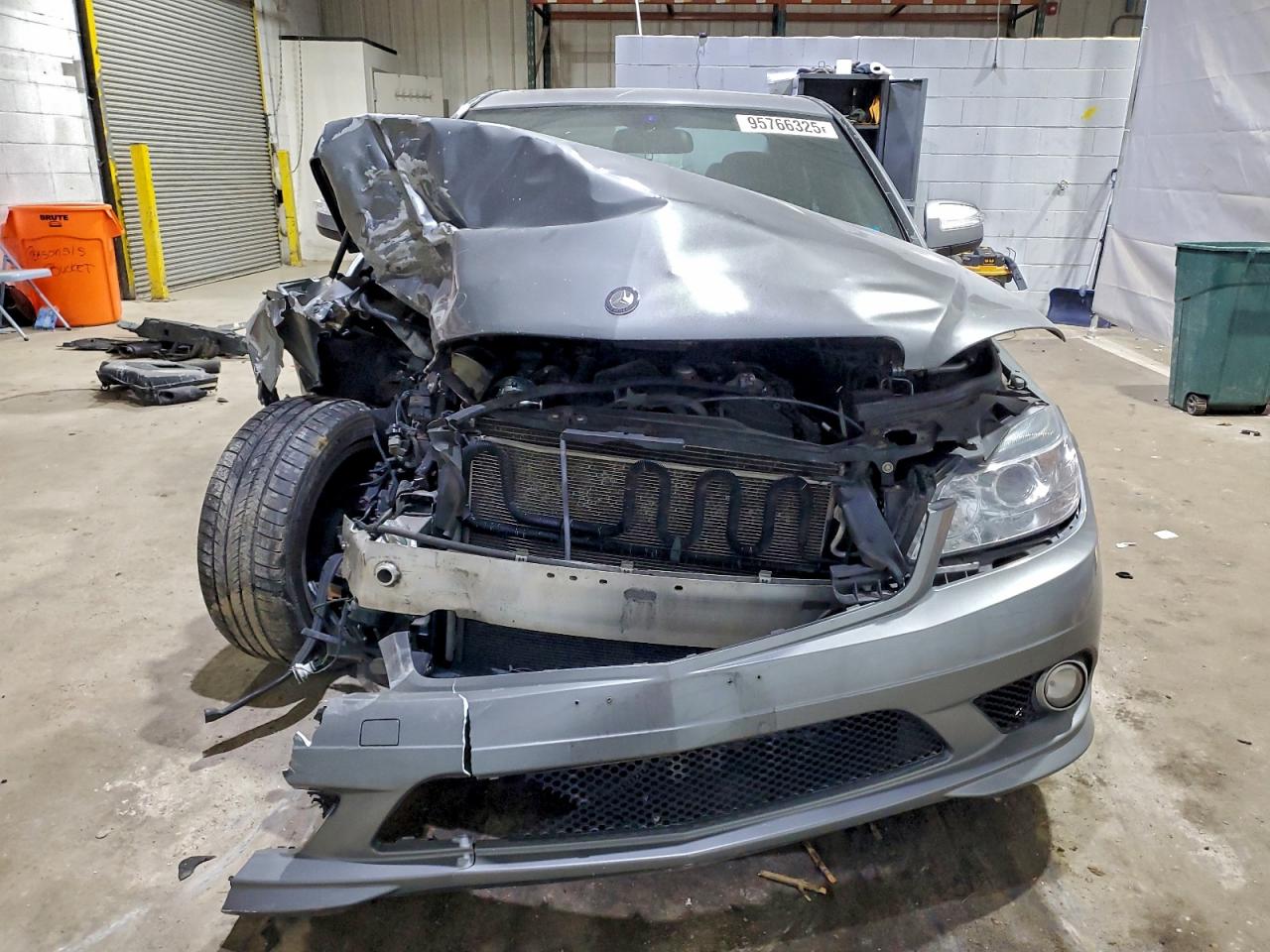 2009 Mercedes-benz C 300 4matic Серый vin: WDDGF81X29R073103