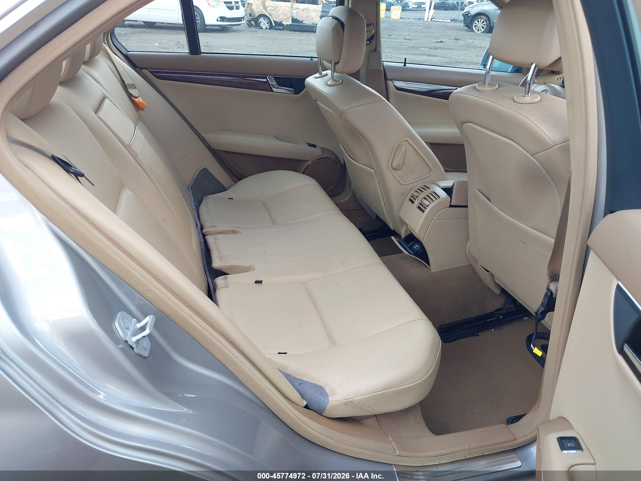 2008 Mercedes-benz C 300 Tan vin: WDDGF81X38F056102