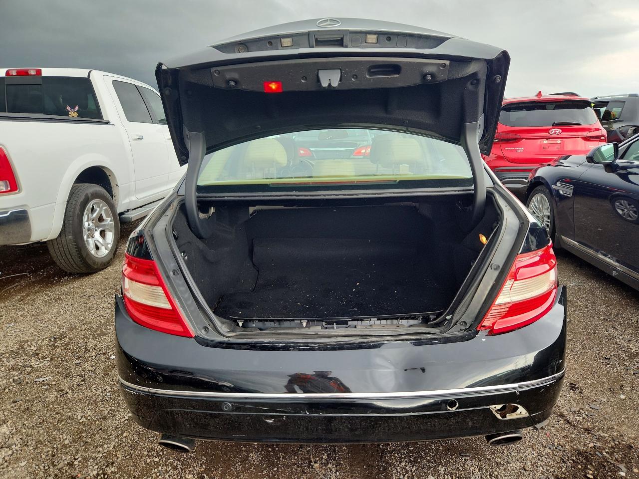 2008 Mercedes-benz C 300 4matic Black vin: WDDGF81X38F156183