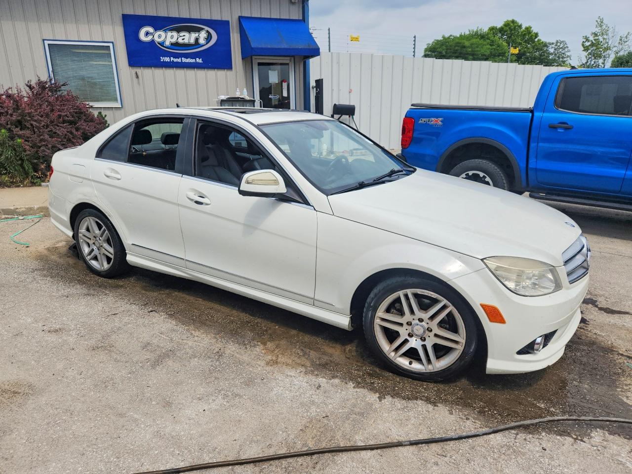 2009 Mercedes-benz C 300 4matic White vin: WDDGF81X39F213869