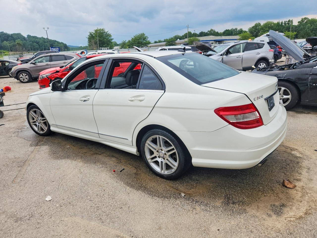 2009 Mercedes-benz C 300 4matic White vin: WDDGF81X39F213869