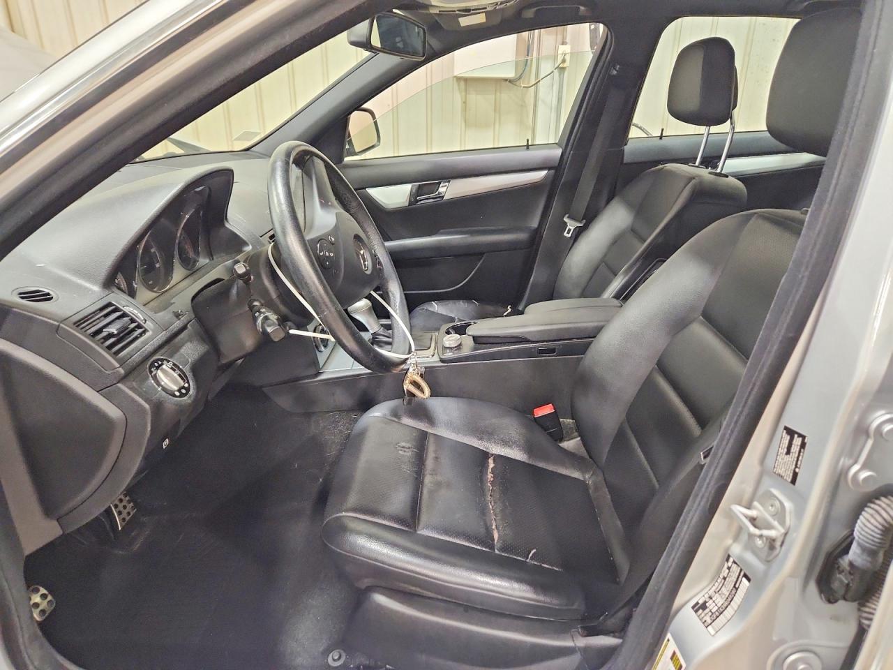 2009 Mercedes-benz C 300 4matic Silver vin: WDDGF81X39R049280