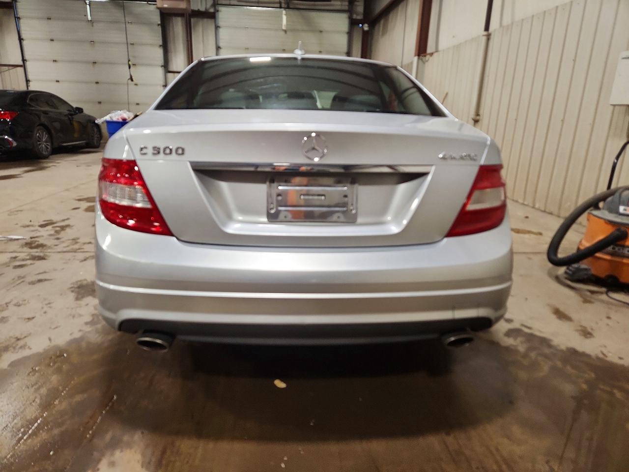 2009 Mercedes-benz C 300 4matic Silver vin: WDDGF81X39R049280