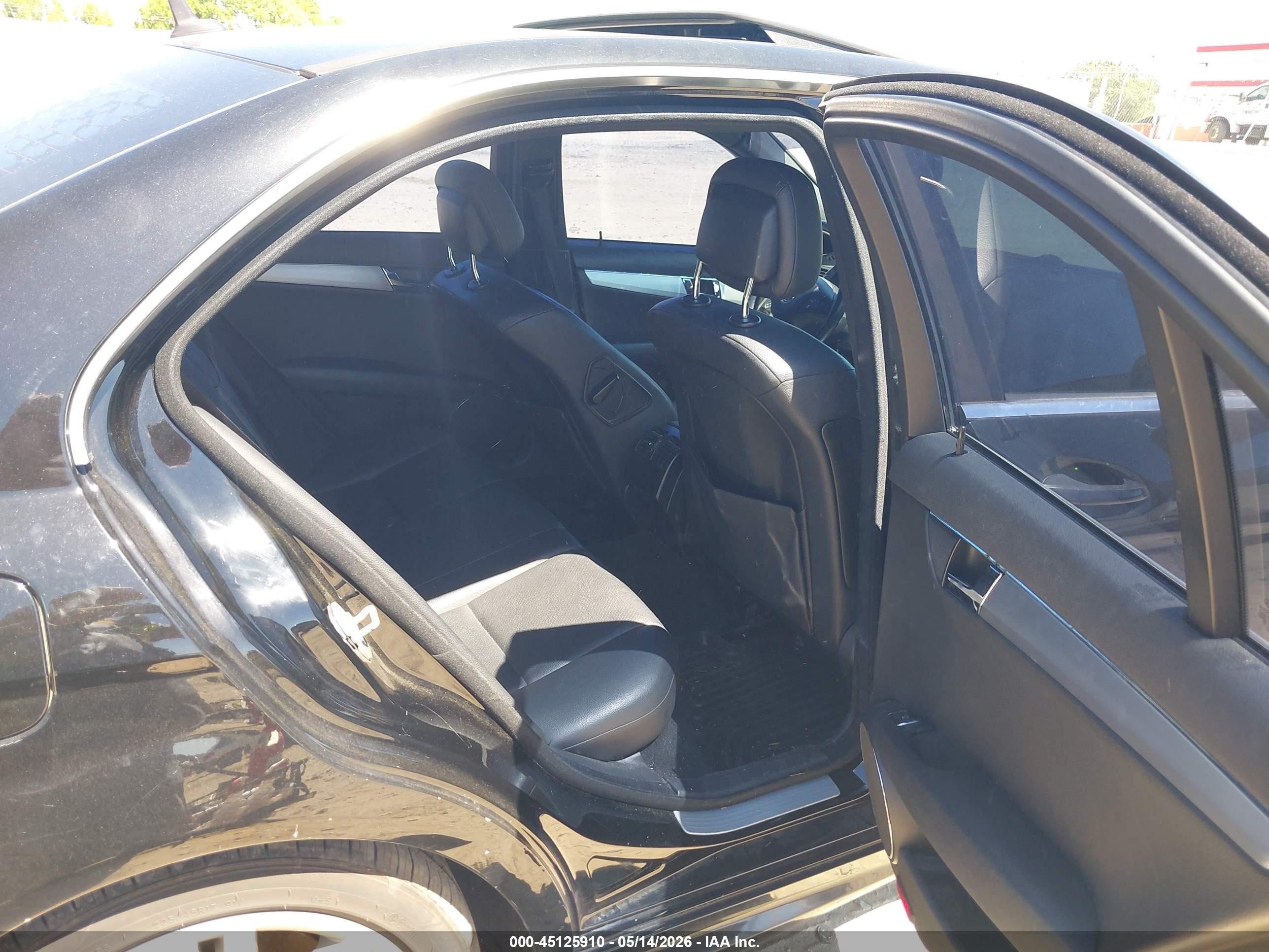 2009 Mercedes-benz C 300 Luxury 4matic/sport 4matic Black vin: WDDGF81X39R078150