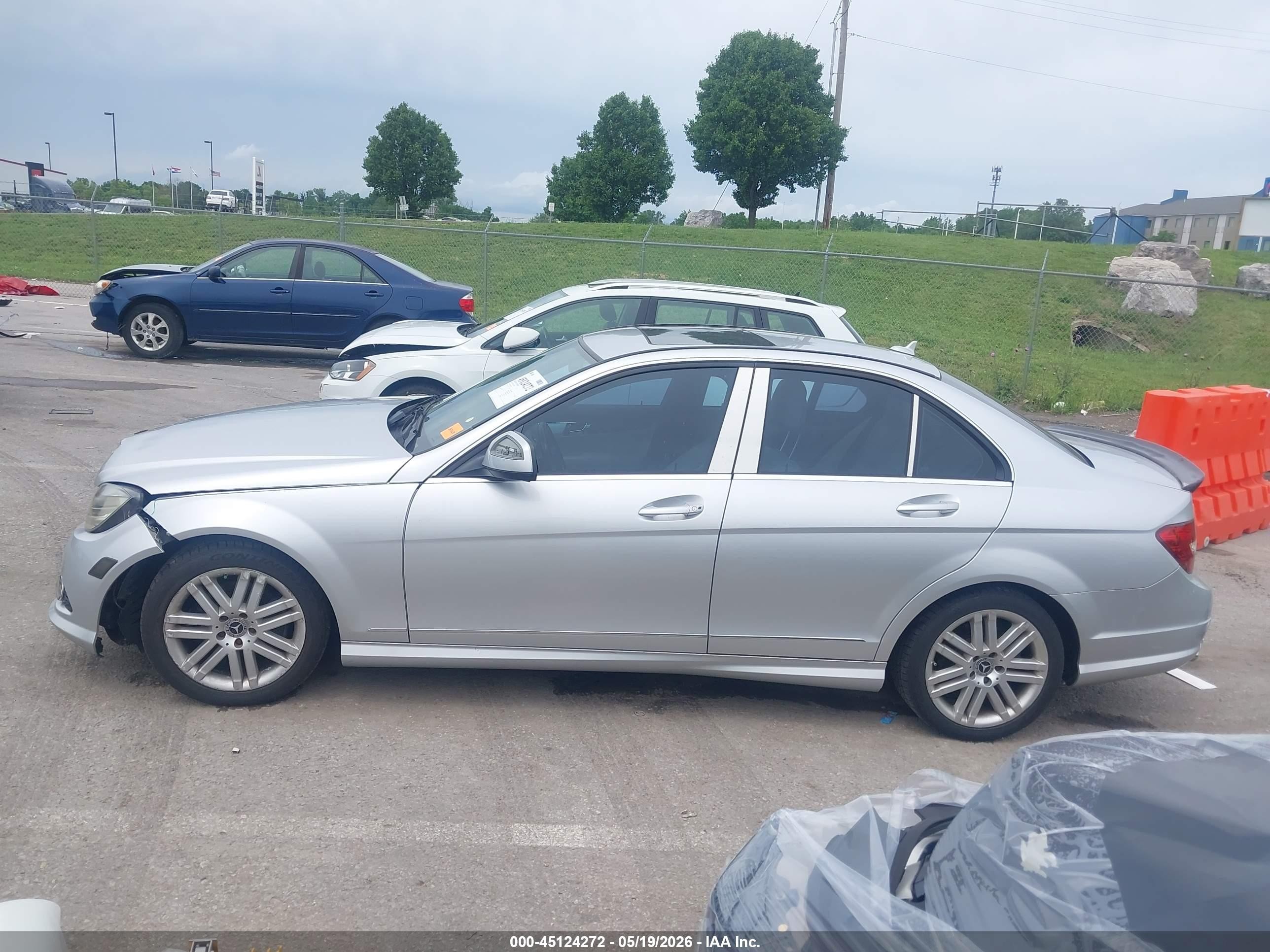 2009 Mercedes-benz C 300 Sport 4matic Silver vin: WDDGF81X49F266810