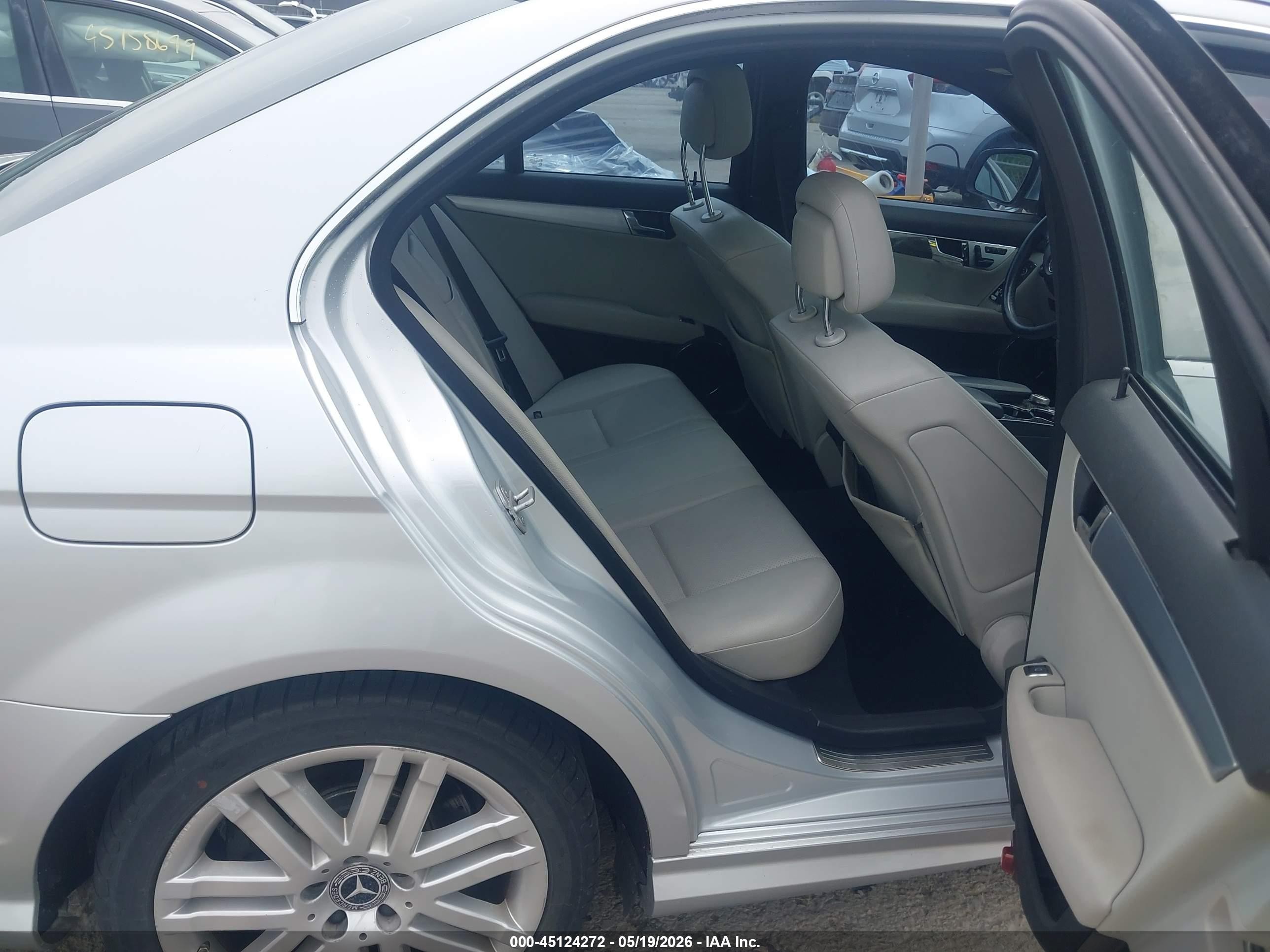 2009 Mercedes-benz C 300 Sport 4matic Silver vin: WDDGF81X49F266810