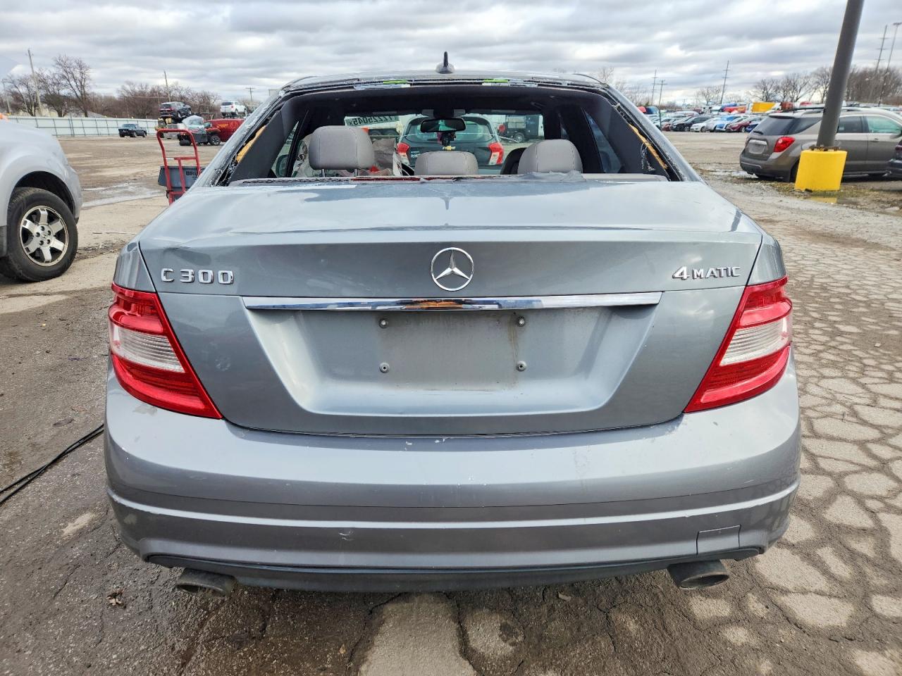 2008 Mercedes-benz C 300 4matic Silver vin: WDDGF81X58F059972