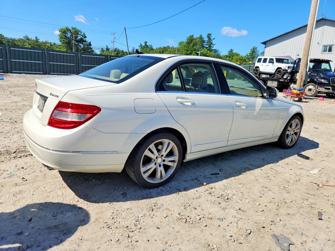 2008 Mercedes-benz C 300 4matic White vin: WDDGF81X58F126294
