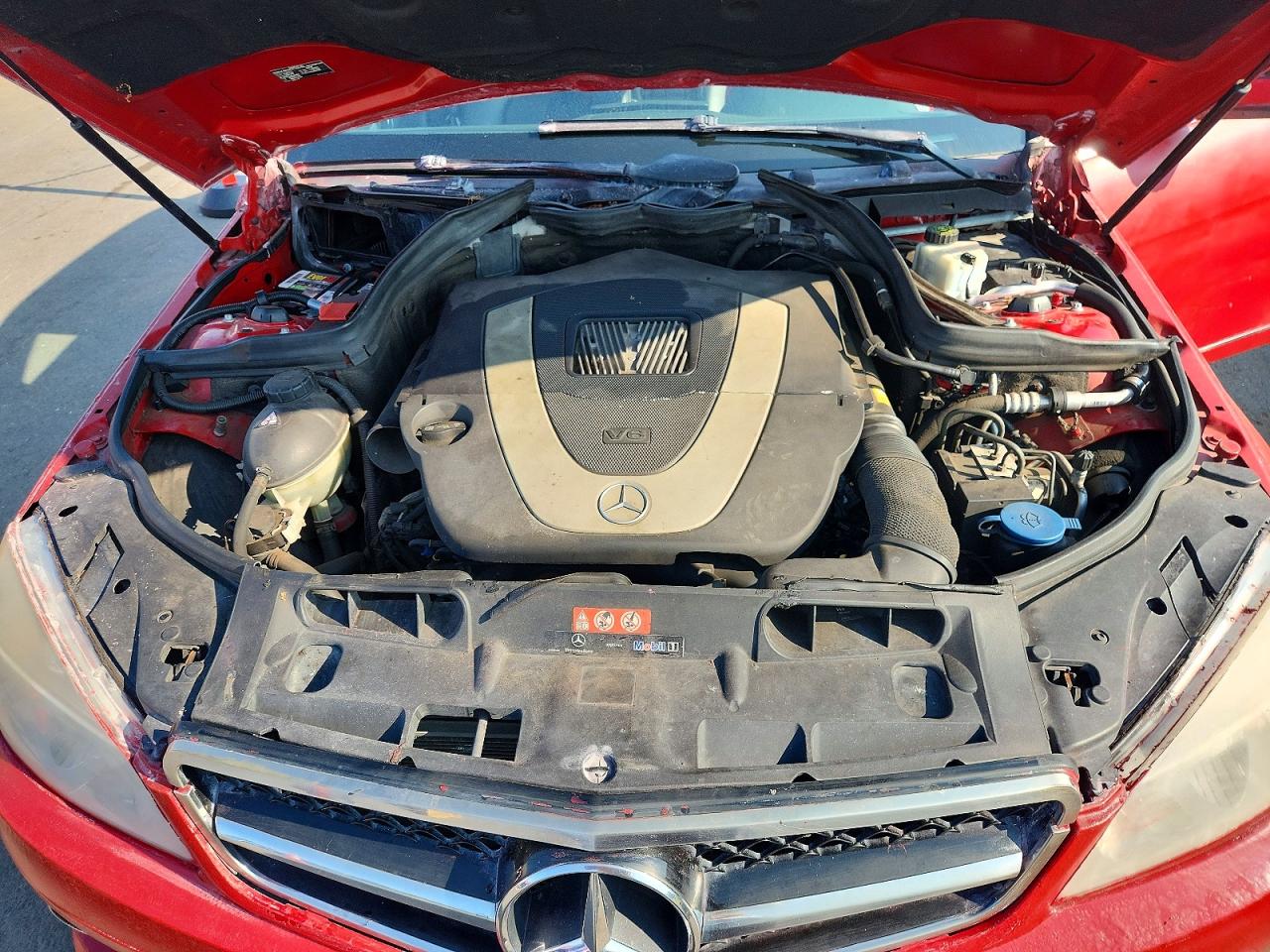 2008 Mercedes-benz C 300 4matic Red vin: WDDGF81X58F156542