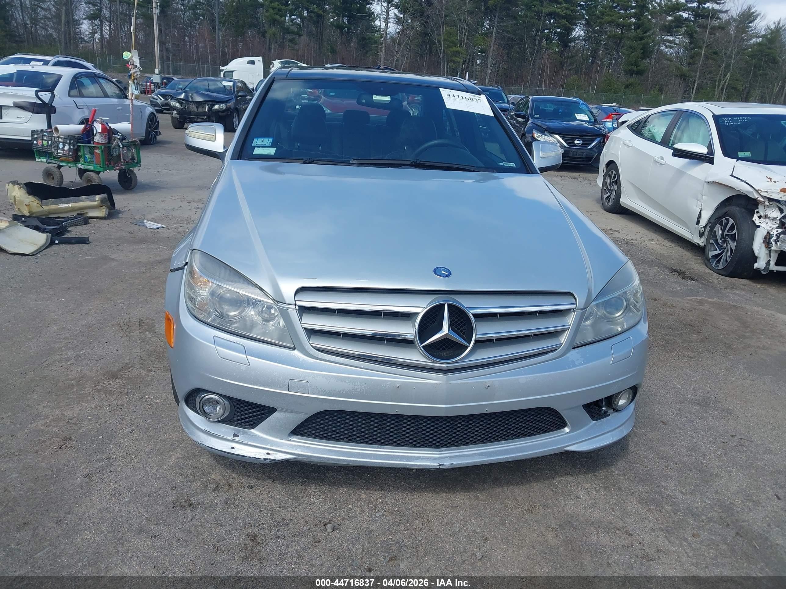 2008 Mercedes-benz C 300   Серебряный vin: WDDGF81X58F171994