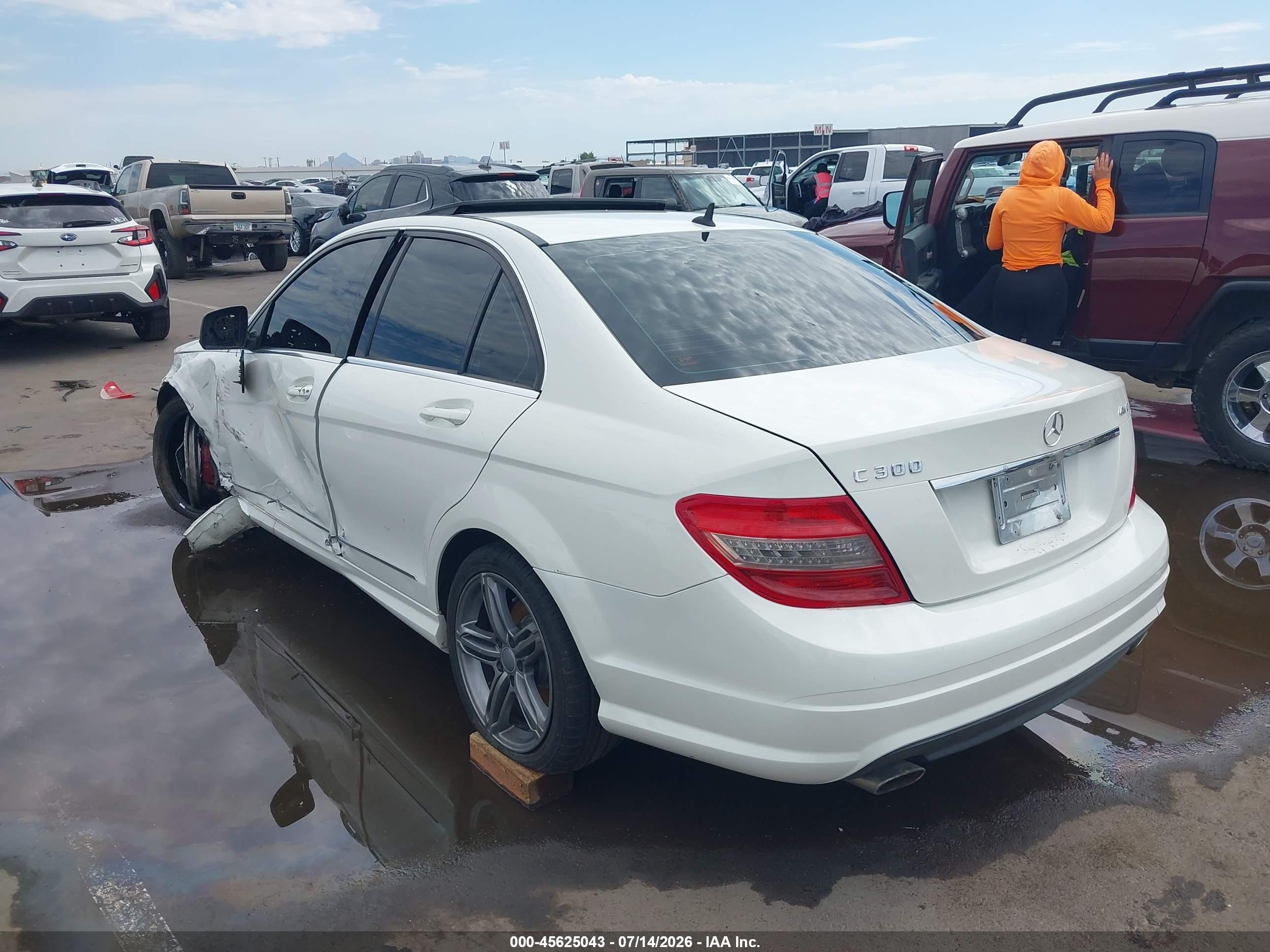 2008 Mercedes-benz C 300 Luxury 4matic/sport 4matic White vin: WDDGF81X58F172241