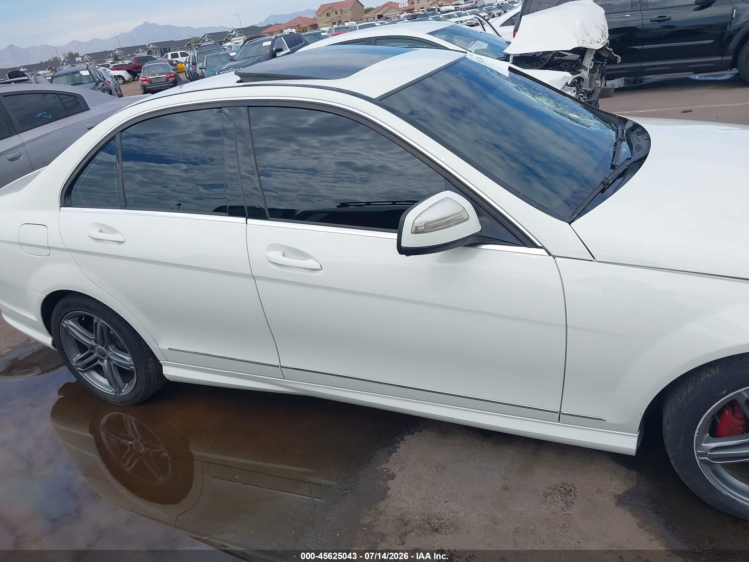 2008 Mercedes-benz C 300 Luxury 4matic/sport 4matic White vin: WDDGF81X58F172241