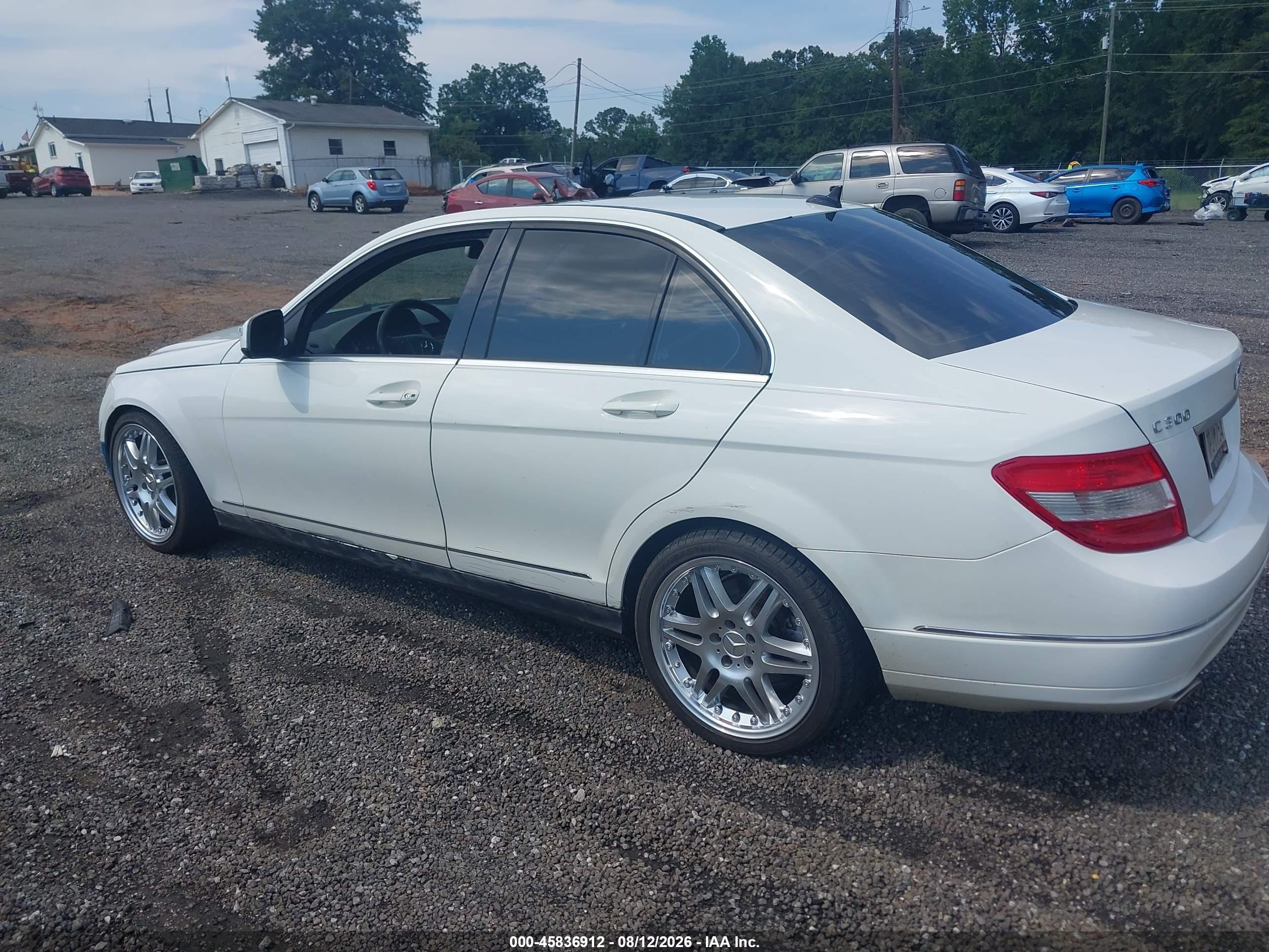 2009 Mercedes-benz C 300 Luxury 4matic White vin: WDDGF81X59R058174