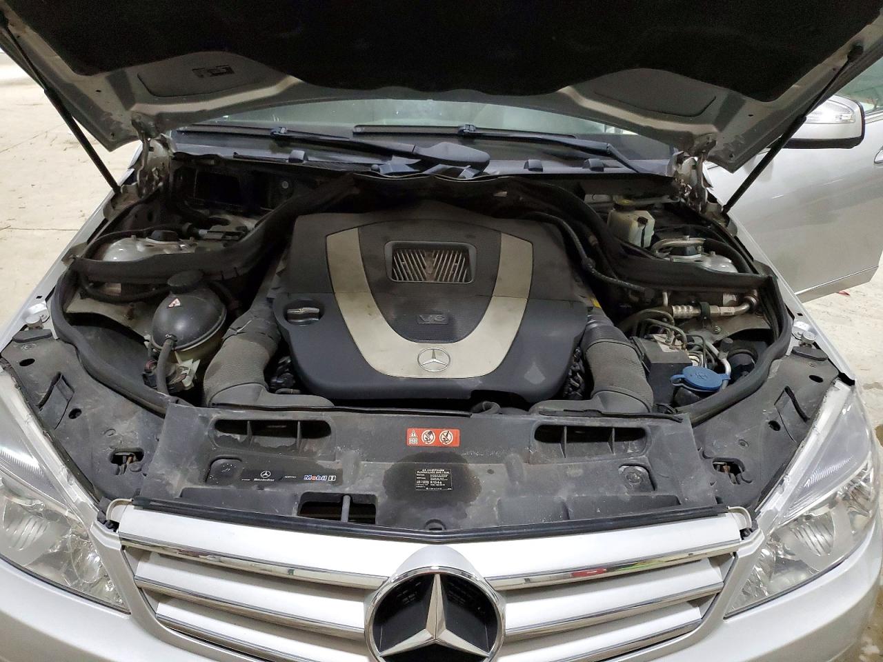 2008 Mercedes-benz C 300 4matic Silver vin: WDDGF81X68F143086