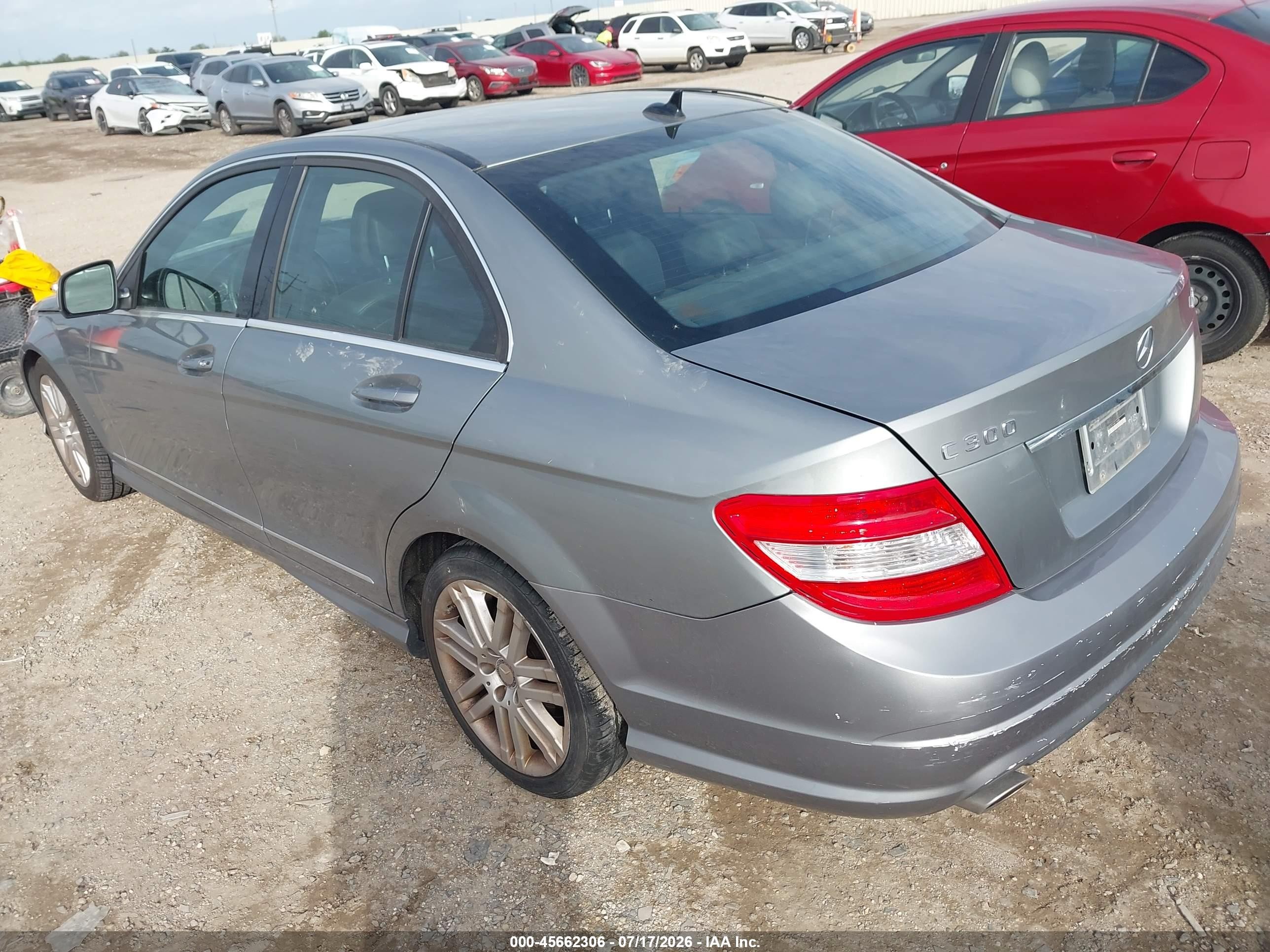 2008 Mercedes-benz C 300 Luxury 4matic/sport 4matic Серебряный vin: WDDGF81X68F194488