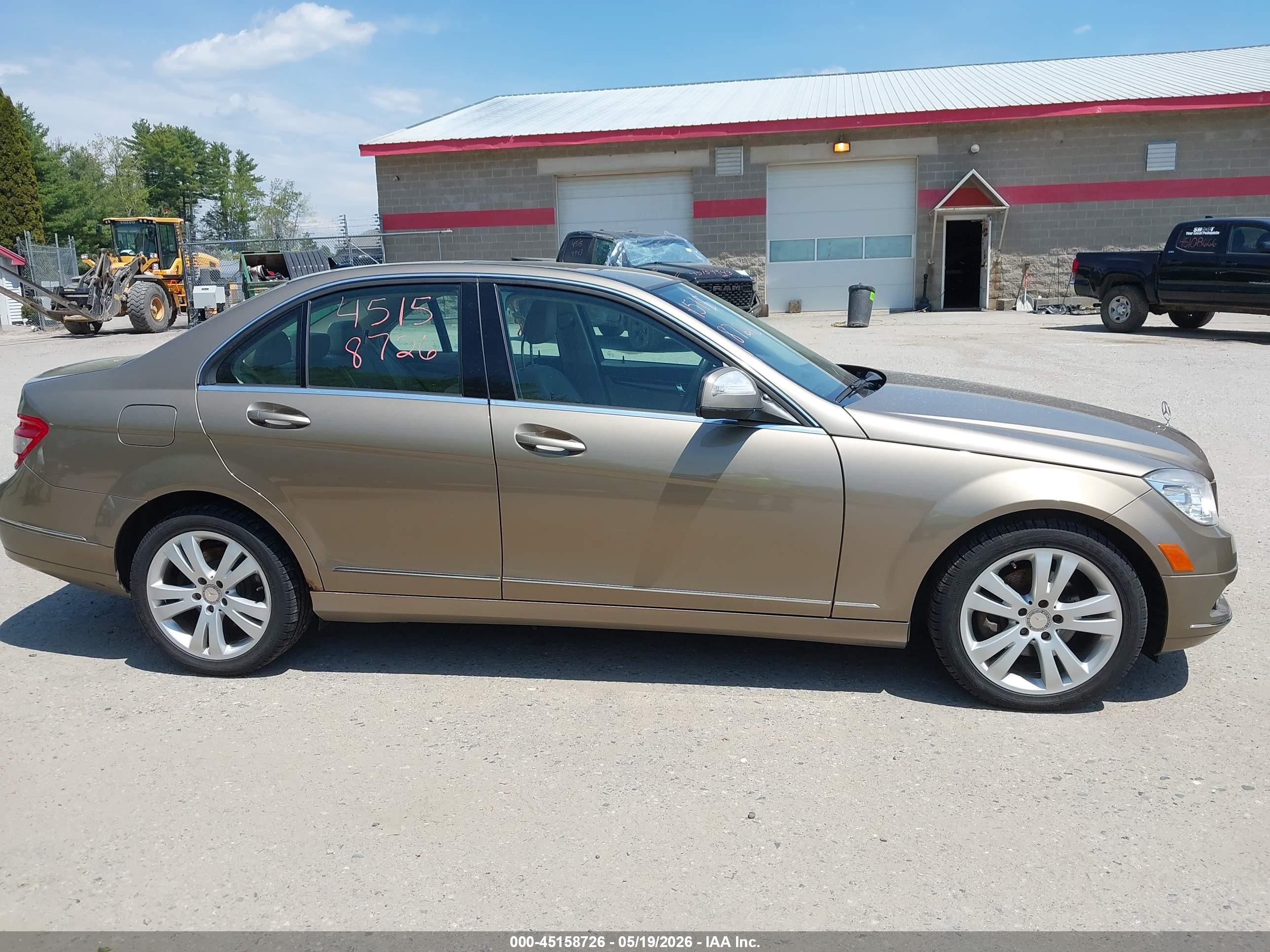 2009 Mercedes-benz C 300 Luxury 4matic/sport 4matic Желто-коричневый vin: WDDGF81X69F266940