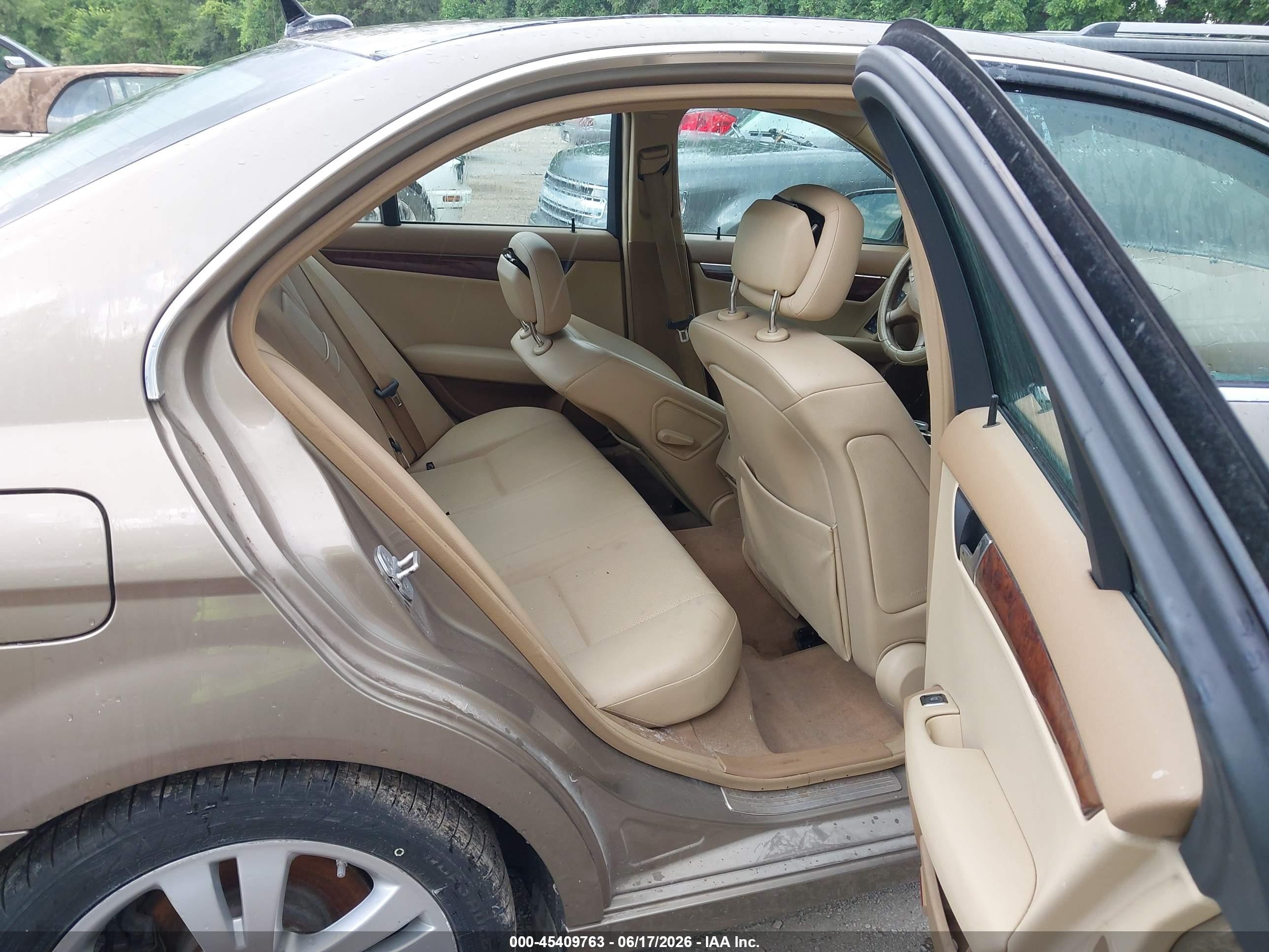 2008 Mercedes-benz C 300 Luxury 4matic Gold vin: WDDGF81X78F059844