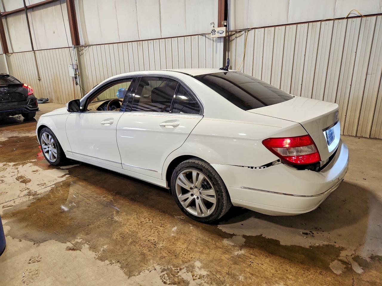 2008 Mercedes-benz C 300 4matic White vin: WDDGF81X78F066163