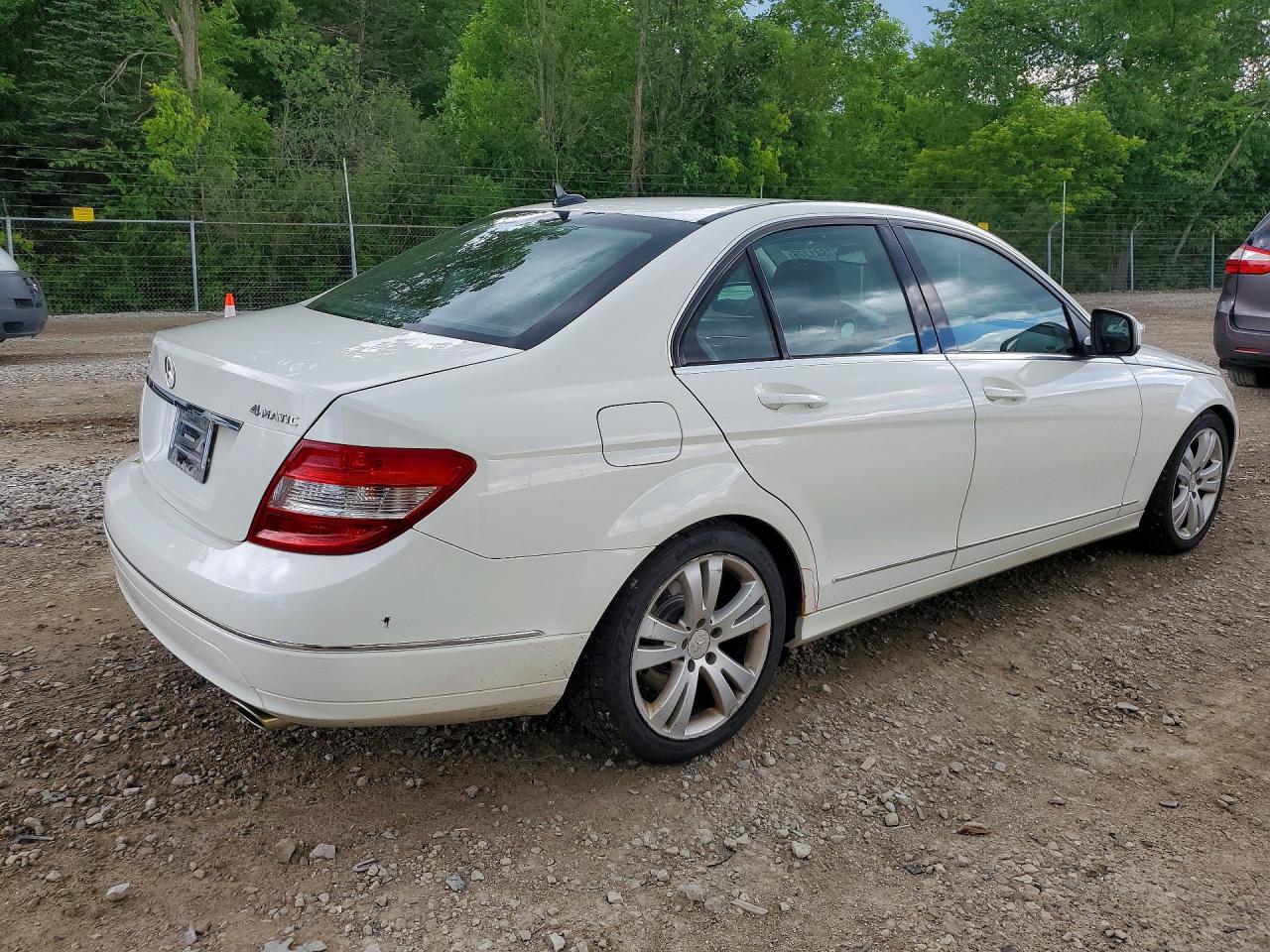 2009 Mercedes-benz C 300 4matic White vin: WDDGF81X79F198129